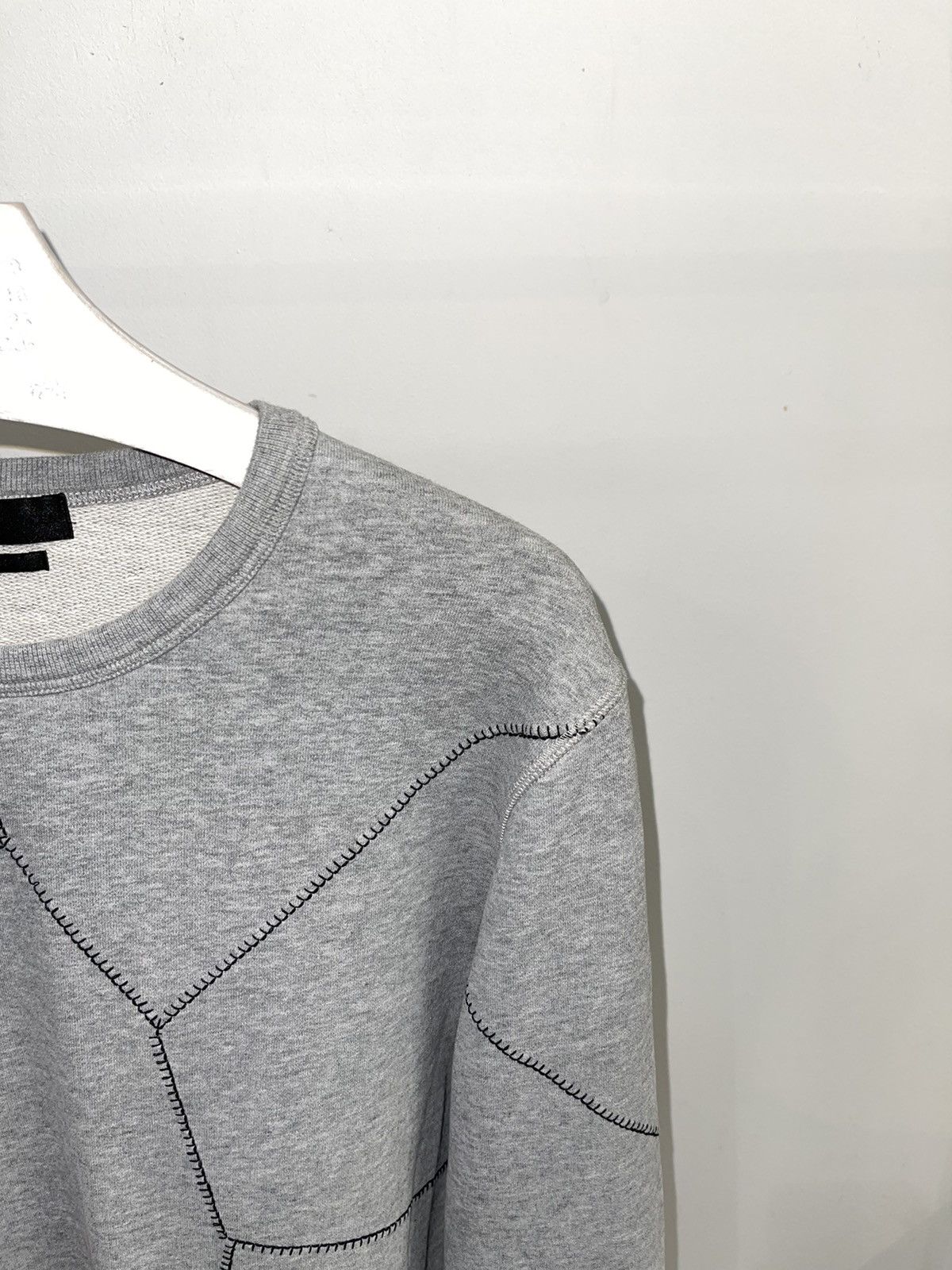Alexander McQueen Alexander McQueen Football Ball Stitched Gray Crewneck Size US M / EU 48-50 / 2 - 2 Thumbnail