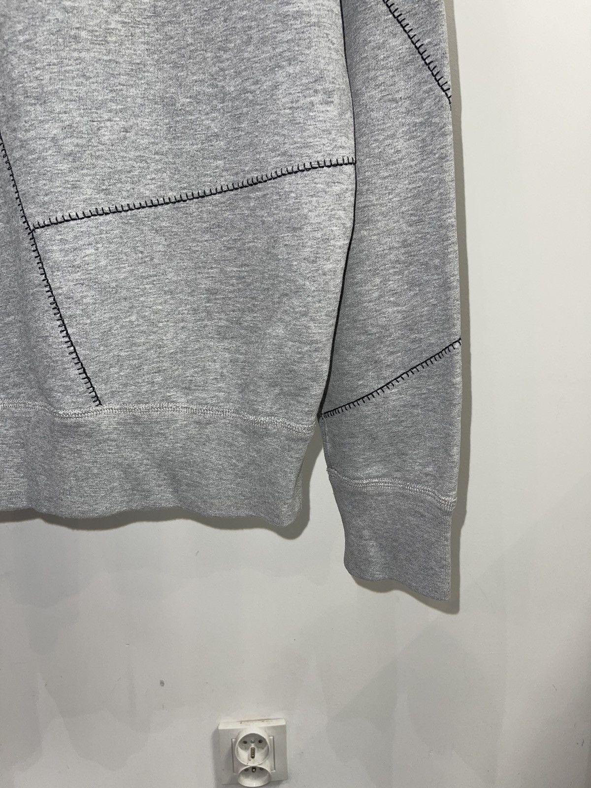 Alexander McQueen Alexander McQueen Football Ball Stitched Gray Crewneck Size US M / EU 48-50 / 2 - 6 Thumbnail