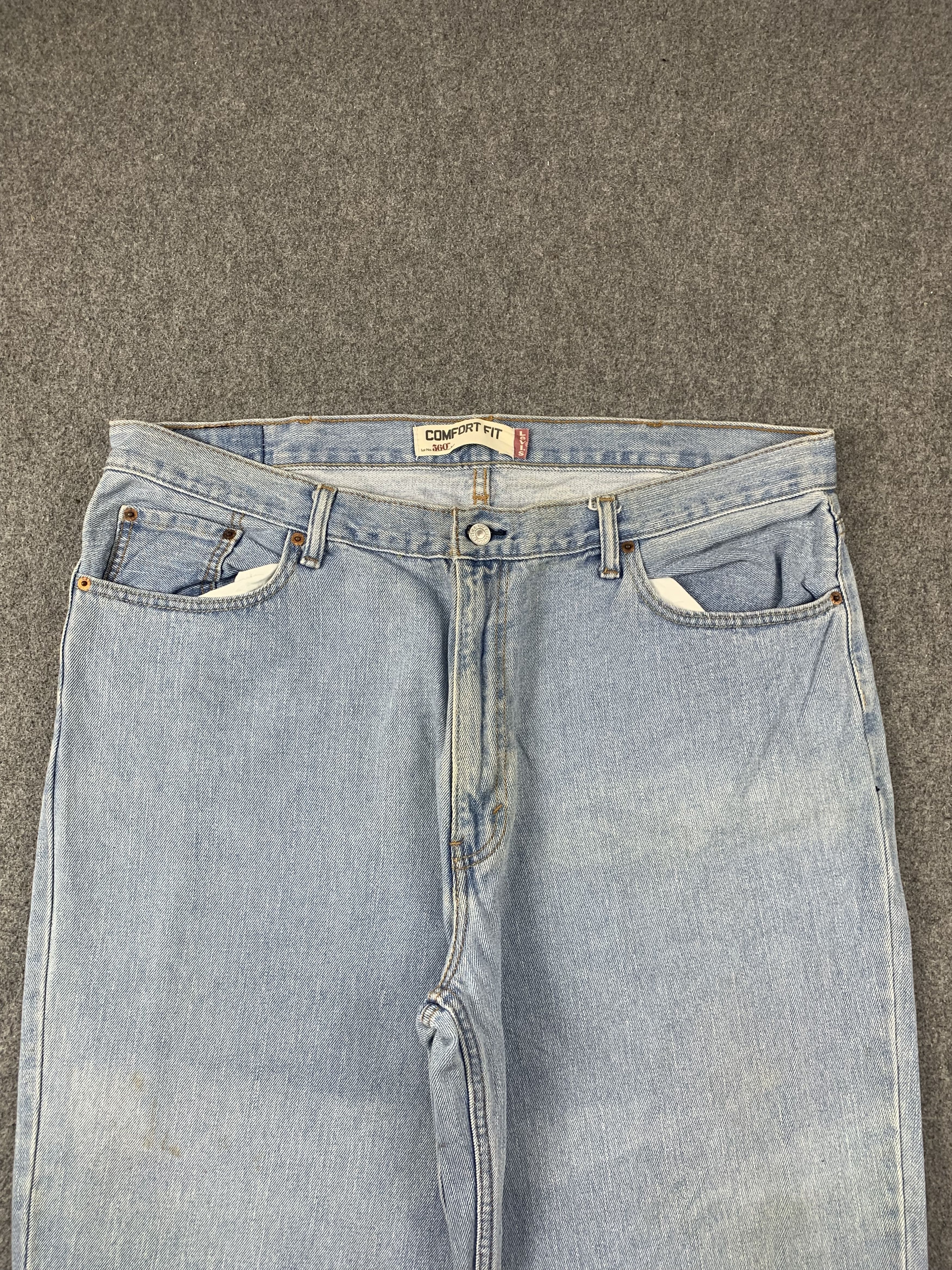 Levi's Vintage Levis 560 Light Wash Jeans DP2071 Size US 41 - 2 Thumbnail