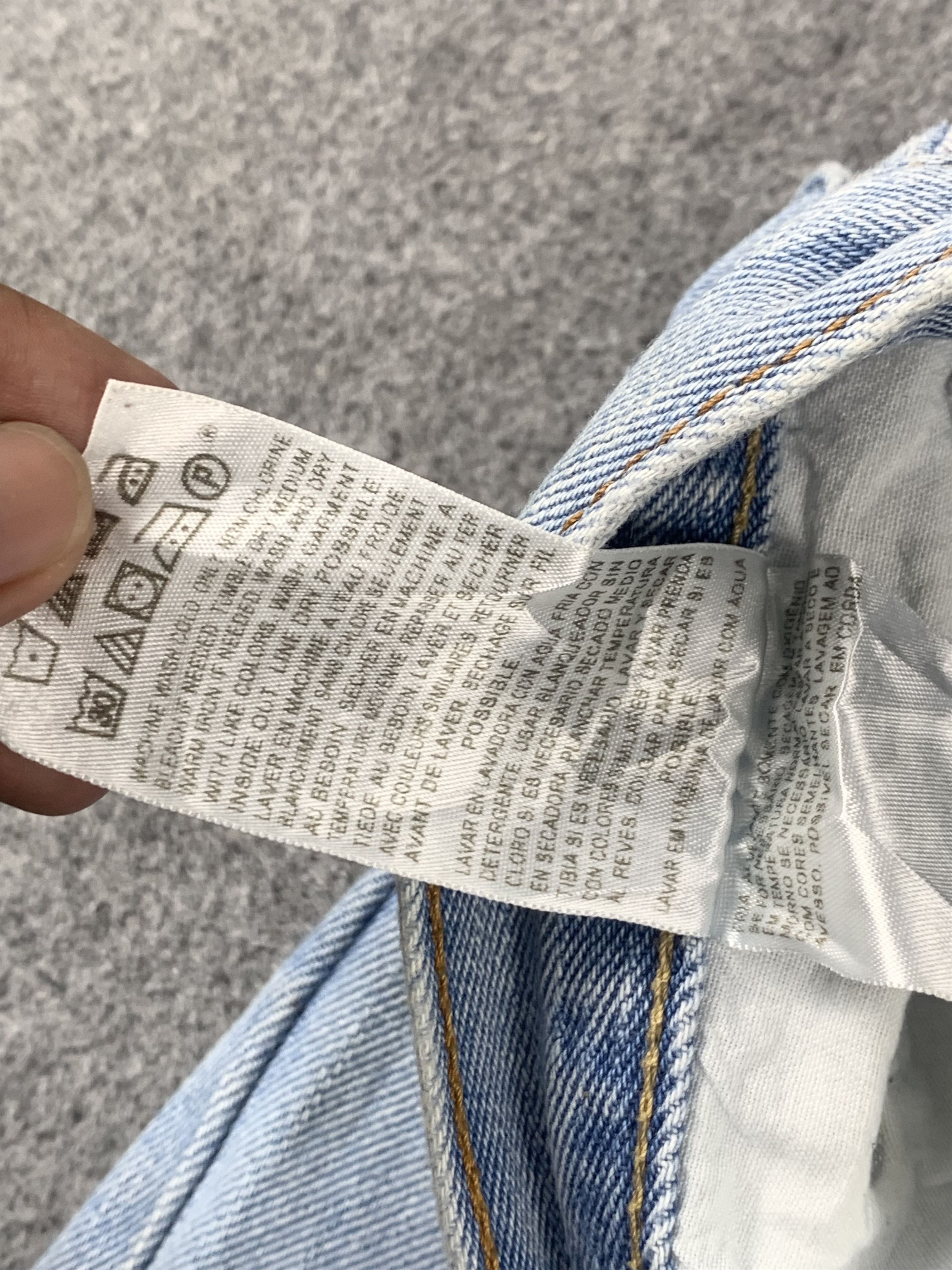 Levi's Vintage Levis 560 Light Wash Jeans DP2071 Size US 41 - 9 Thumbnail