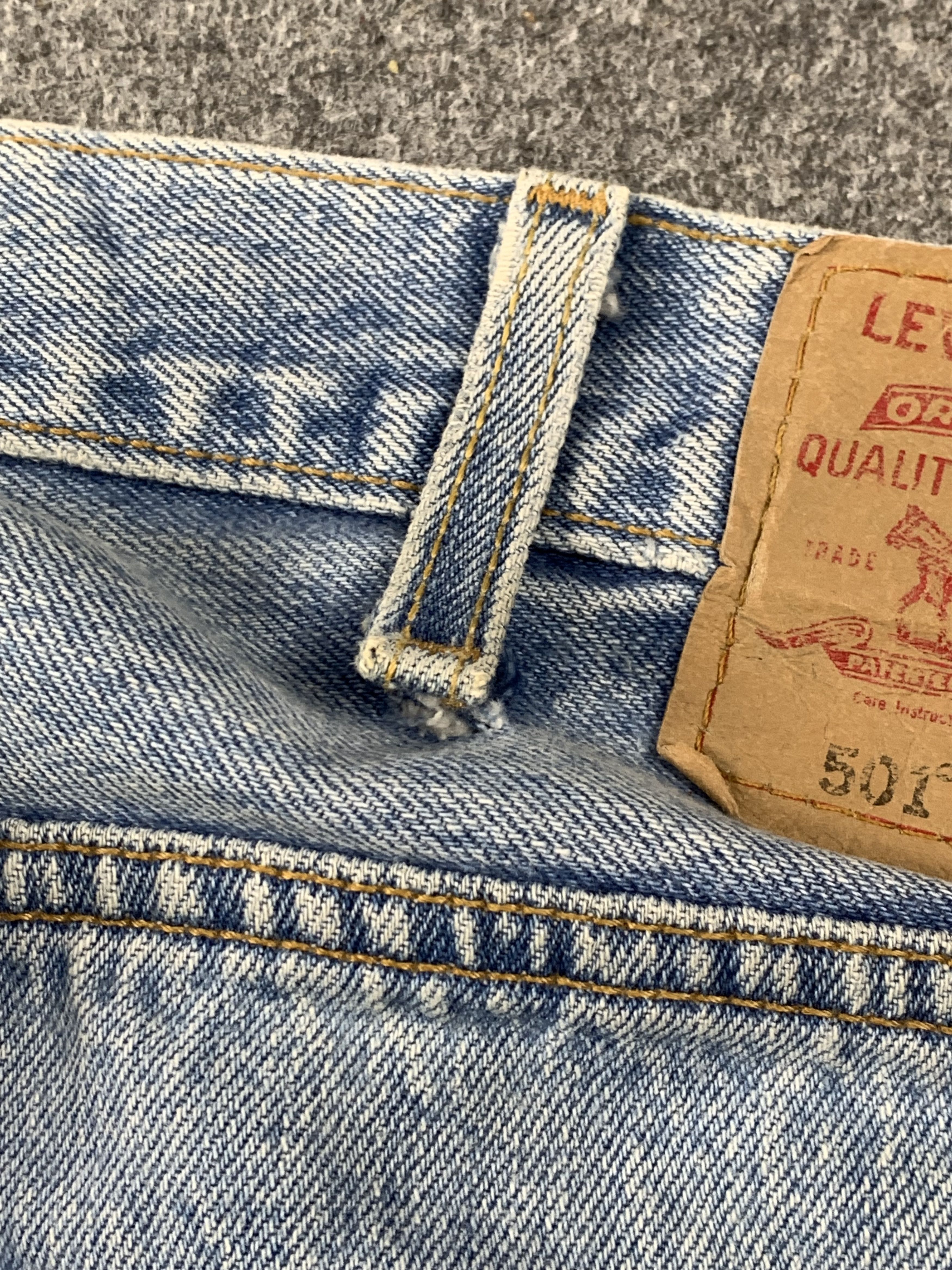 Levi's Vintage 90s Levis 501 Light Wash Jeans DP2100 Size US 39 - 14 Thumbnail