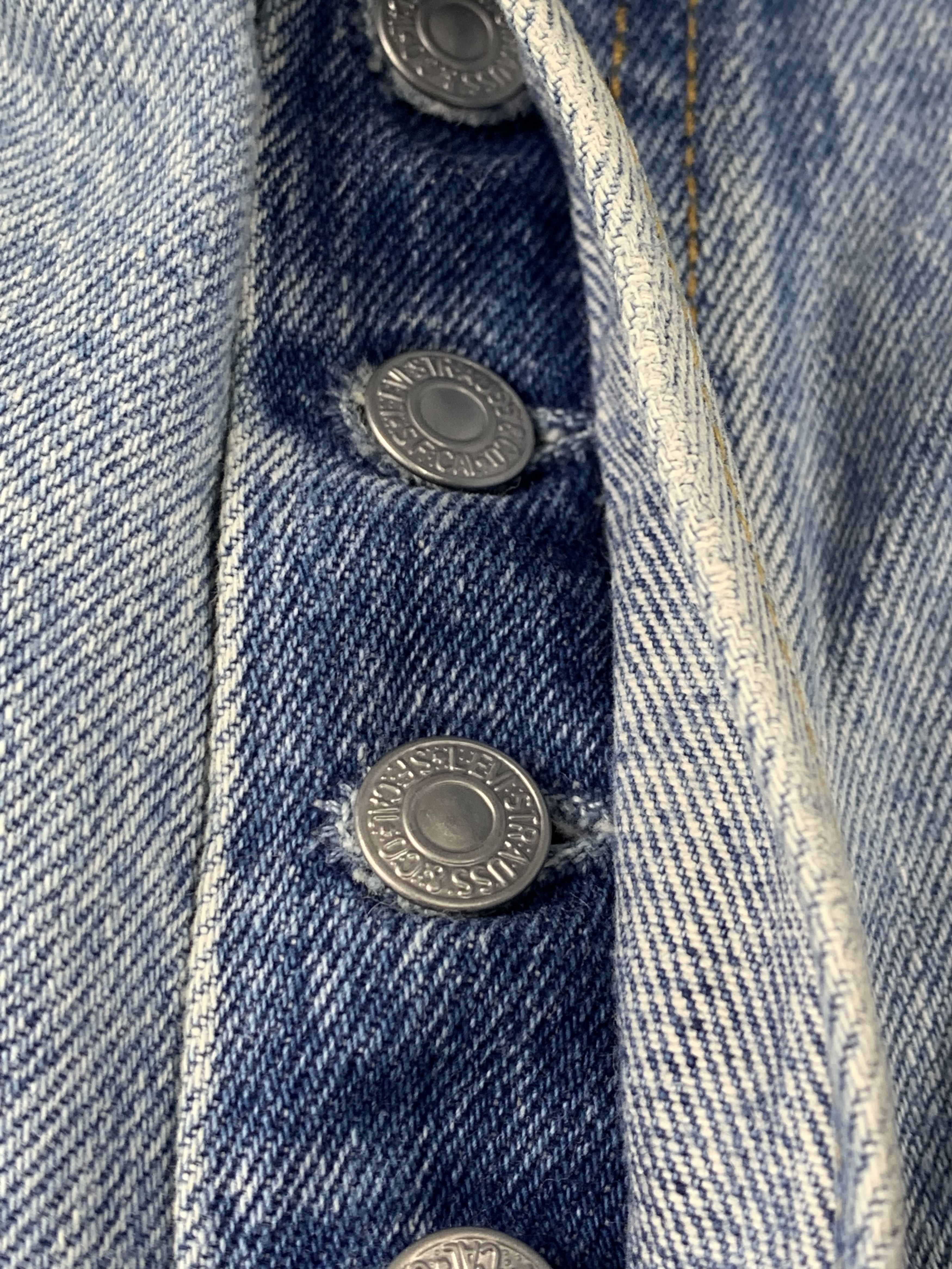 Levi's Vintage 90s Levis 501 Light Wash Jeans DP2100 Size US 39 - 10 Thumbnail