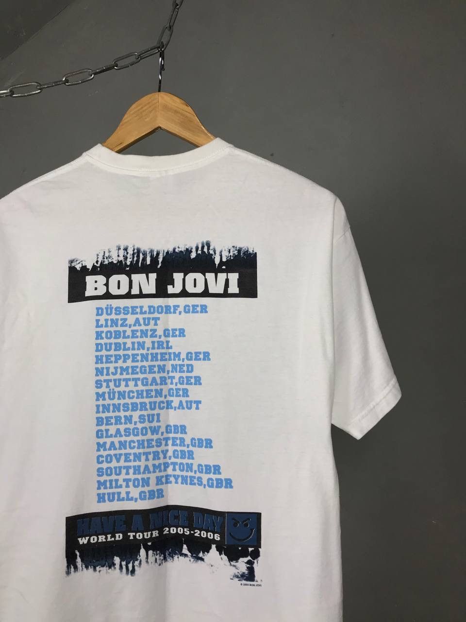 Band Tees × Bon Jovi × Vintage Bon Jovi 2005 vintage rock band tour overprinted tee Size US M / EU 48-50 / 2 - 5 Thumbnail
