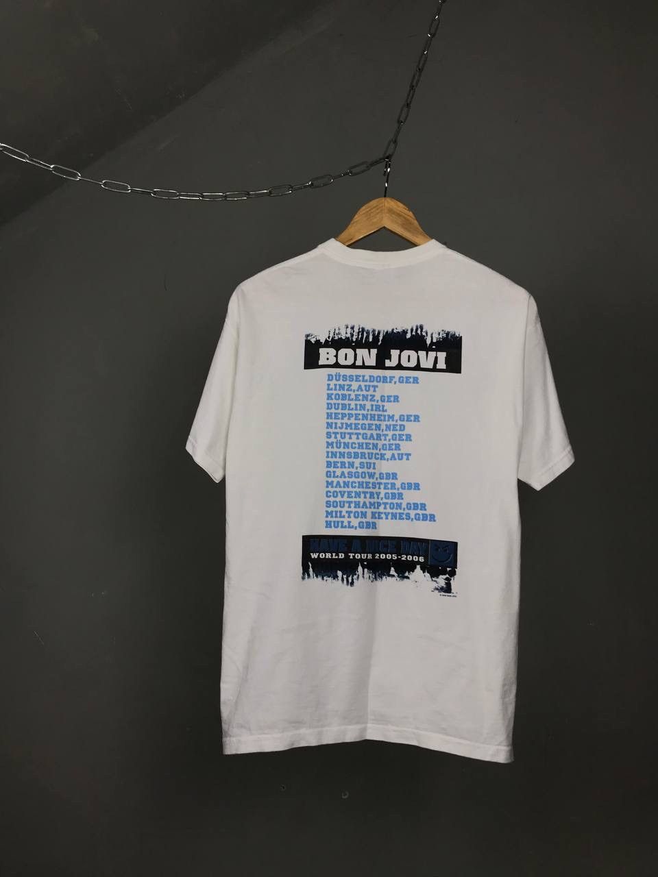 Band Tees × Bon Jovi × Vintage Bon Jovi 2005 vintage rock band tour overprinted tee Size US M / EU 48-50 / 2 - 3 Thumbnail