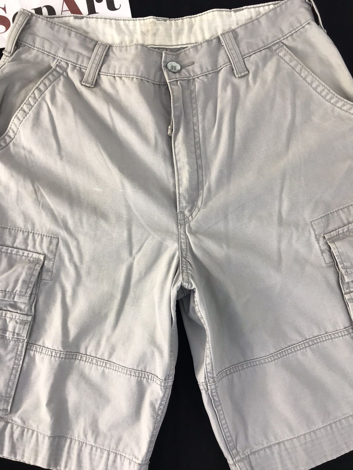 Japanese Brand × Levi's Vintage Levis Short Pants Faded Colour Fashion Pocket Style Size US 34 / EU 50 - 2 Thumbnail