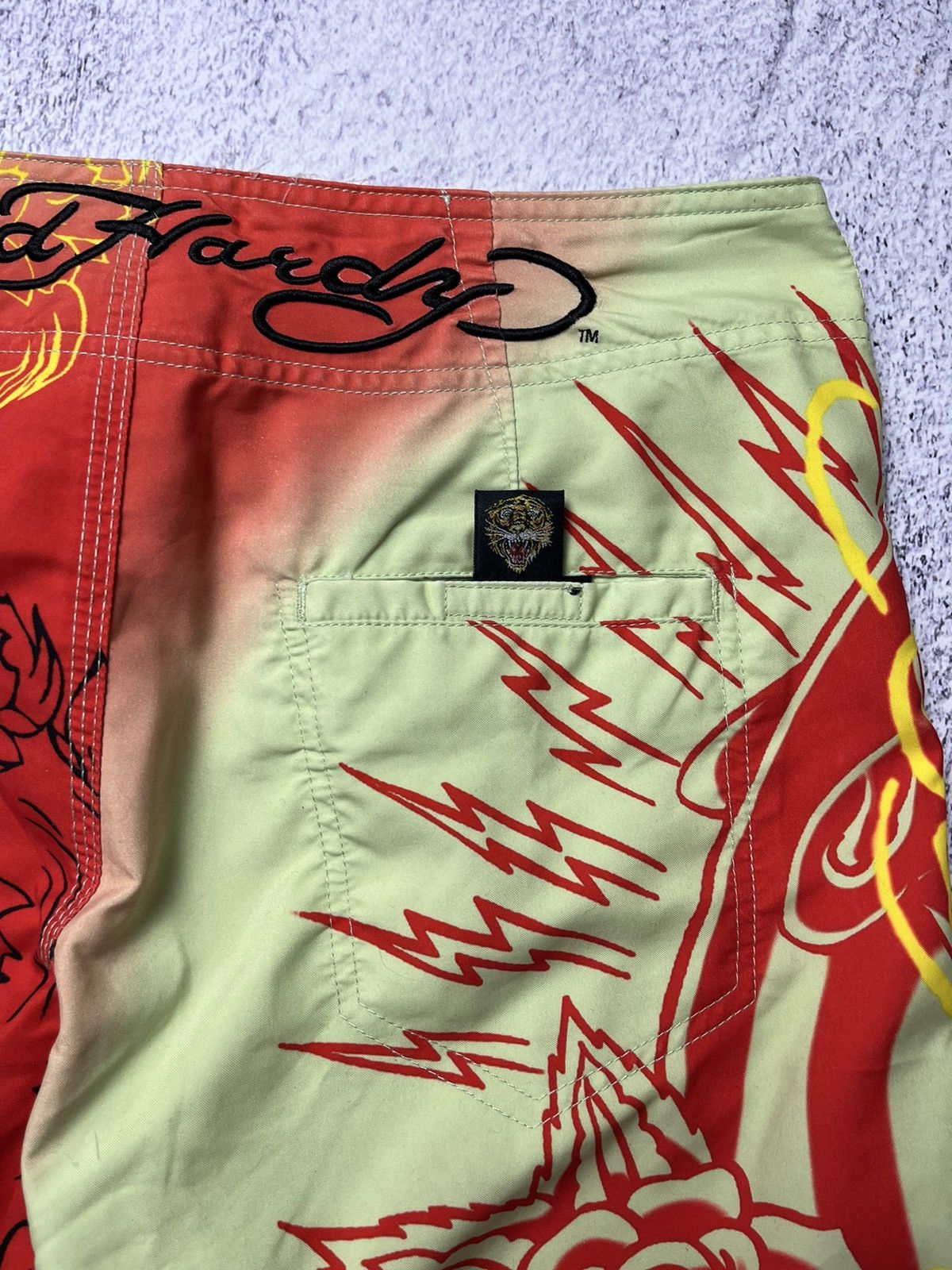 Ed Hardy Mens Vintage Ed Hardy Shorts streetwear y2k Size US 31 - 12 Thumbnail