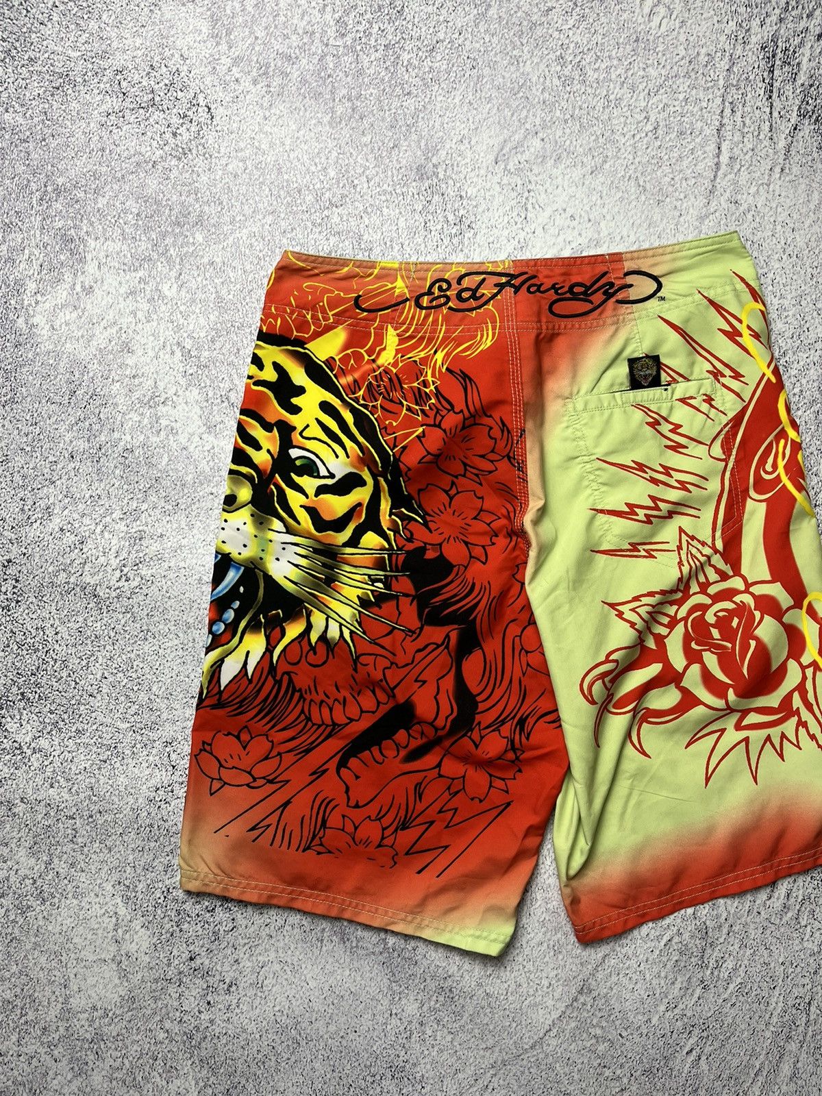 Ed Hardy Mens Vintage Ed Hardy Shorts streetwear y2k Size US 31 - 10 Thumbnail