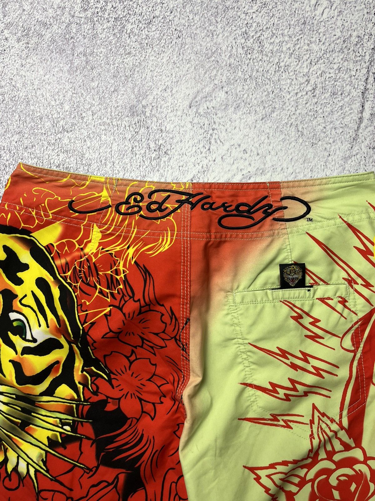 Ed Hardy Mens Vintage Ed Hardy Shorts streetwear y2k Size US 31 - 11 Thumbnail