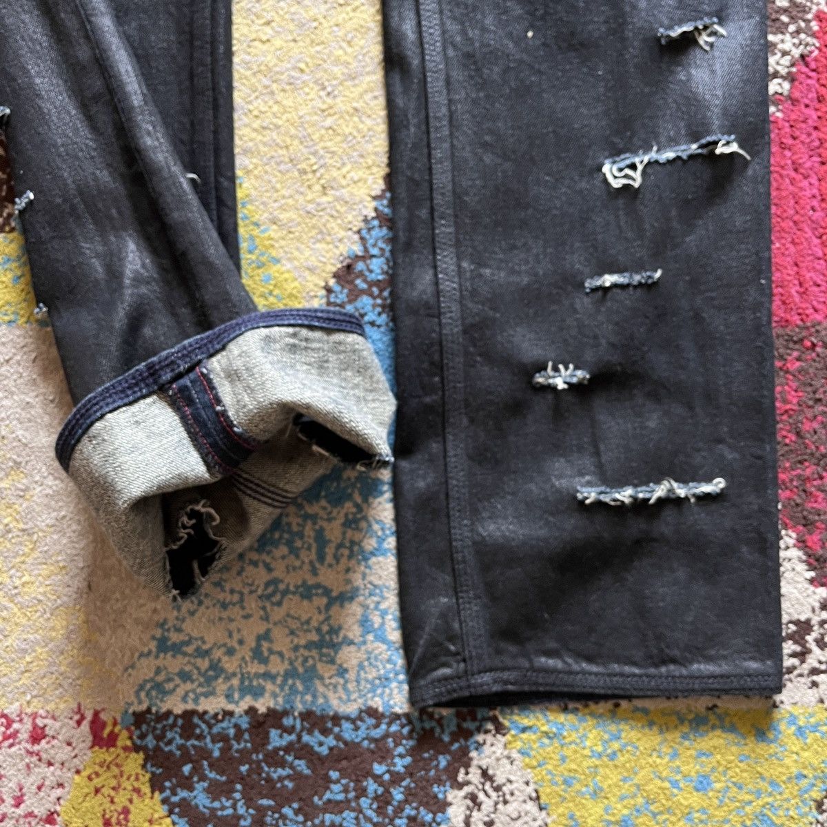 Japanese Brand Jun Takahashi Distressed Wax Denim Size US 30 / EU 46 - 10 Thumbnail