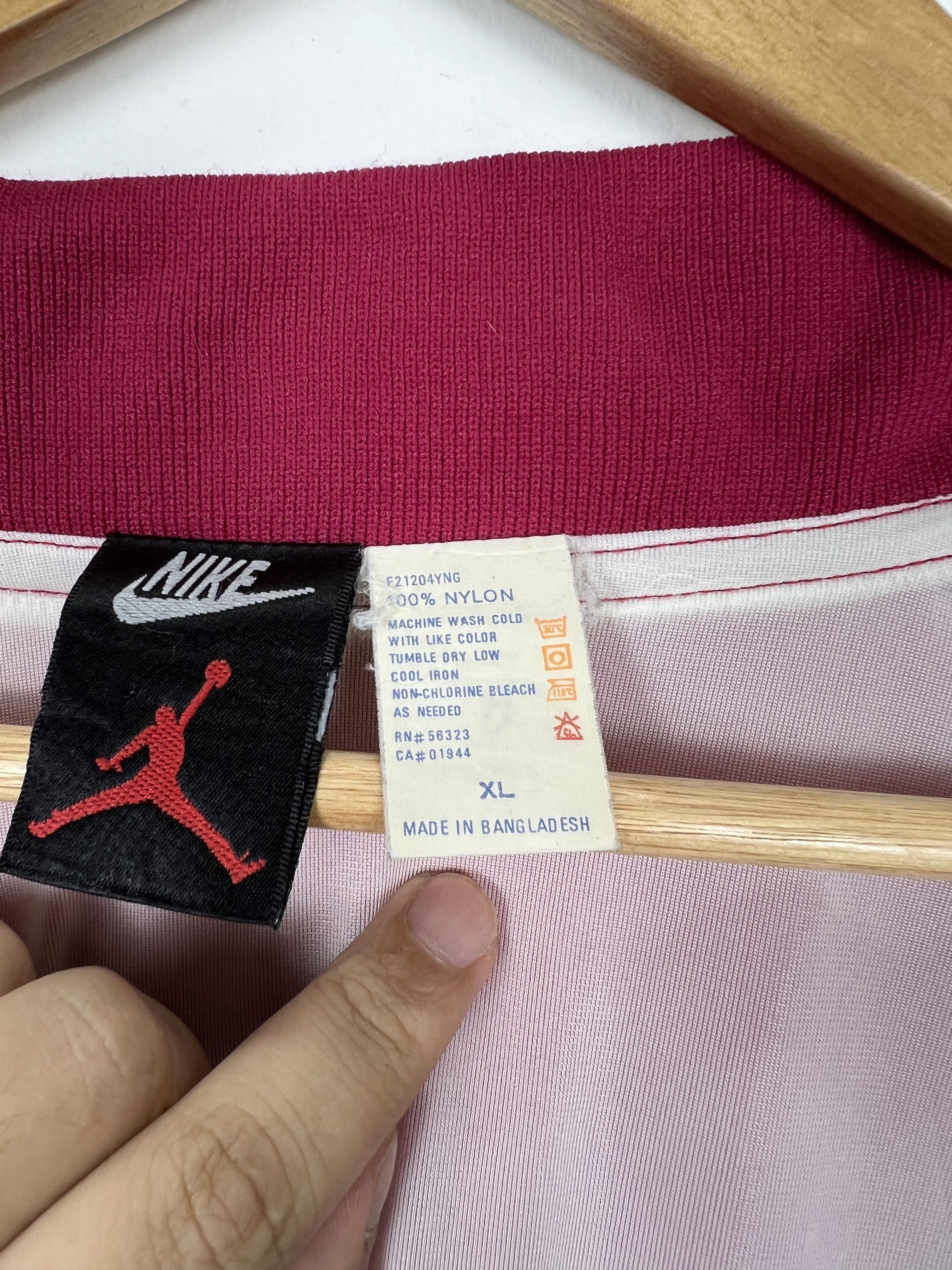 Nike Vintage NIKE X JORDAN 90's Windbreaker Jacket J0052 Size US XL / EU 56 / 4 - 8 Thumbnail