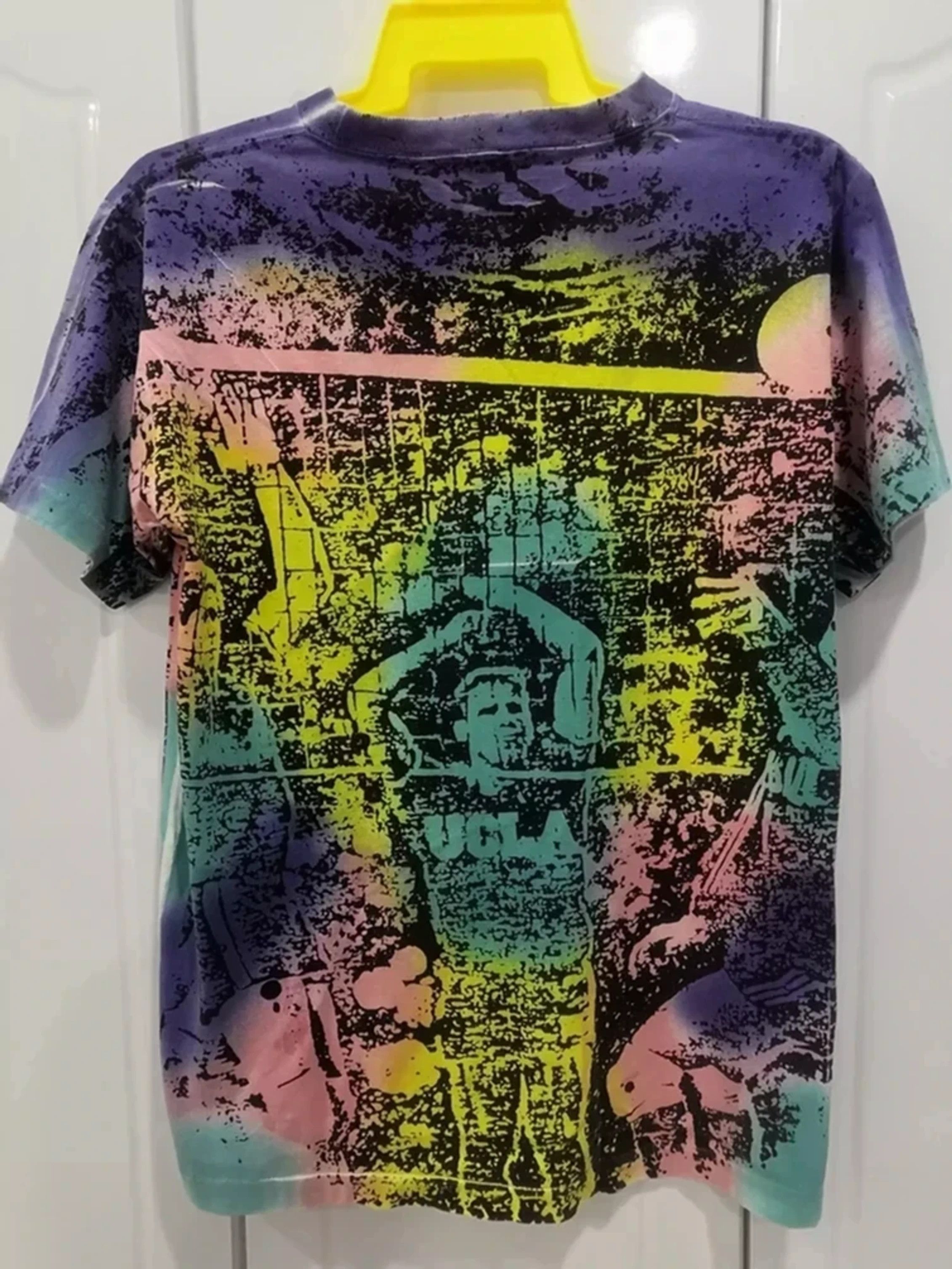 NBA Vintage UCLA Basketball T shirt Tupac OverPrint Hip Hop Size US M / EU 48-50 / 2 - 1 Thumbnail