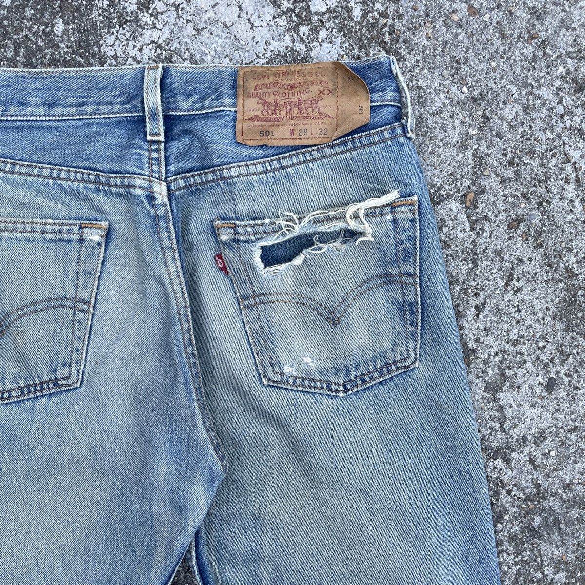 Levi's Vintage 90s Levis 501 Distressed Denim Jeans Size US 30 / EU 46 - 9 Thumbnail