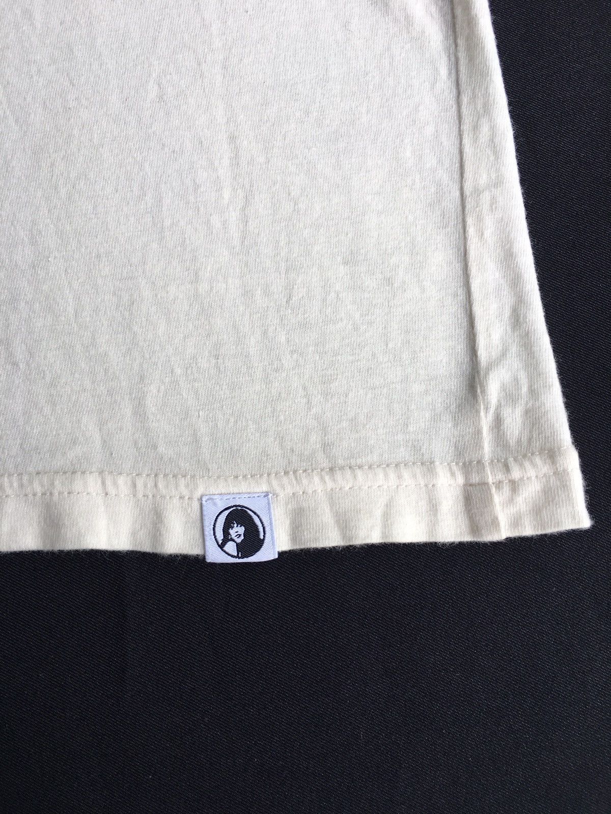 Hysteric Glamour Rare Vintage Hysteric Glamour Sexy Women Tshirt Size US S / EU 44-46 / 1 - 15 Thumbnail