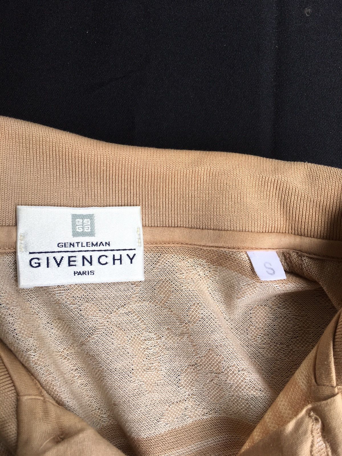 Givenchy Vintage Givenchy Collared Shirt Size US S / EU 44-46 / 1 - 13 Thumbnail