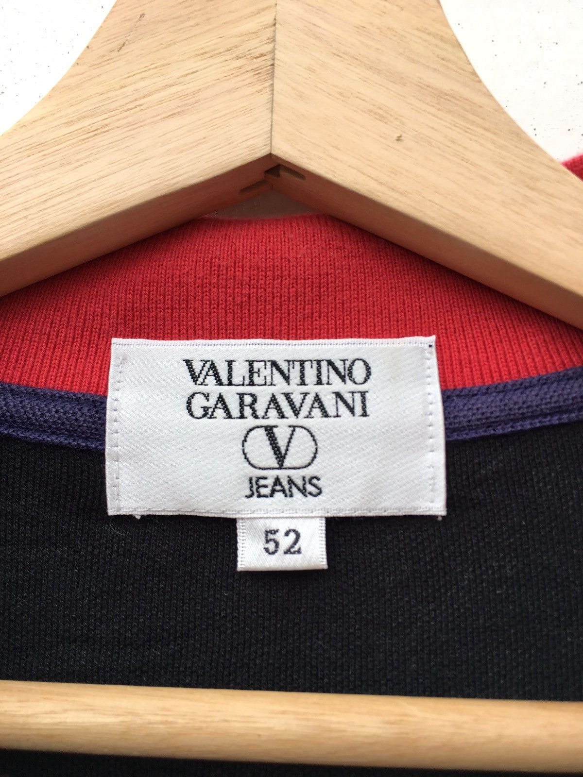 Valentino Vintage 90s Valentino Garavani Spellout Longsleeve Size US L / EU 52-54 / 3 - 6 Thumbnail