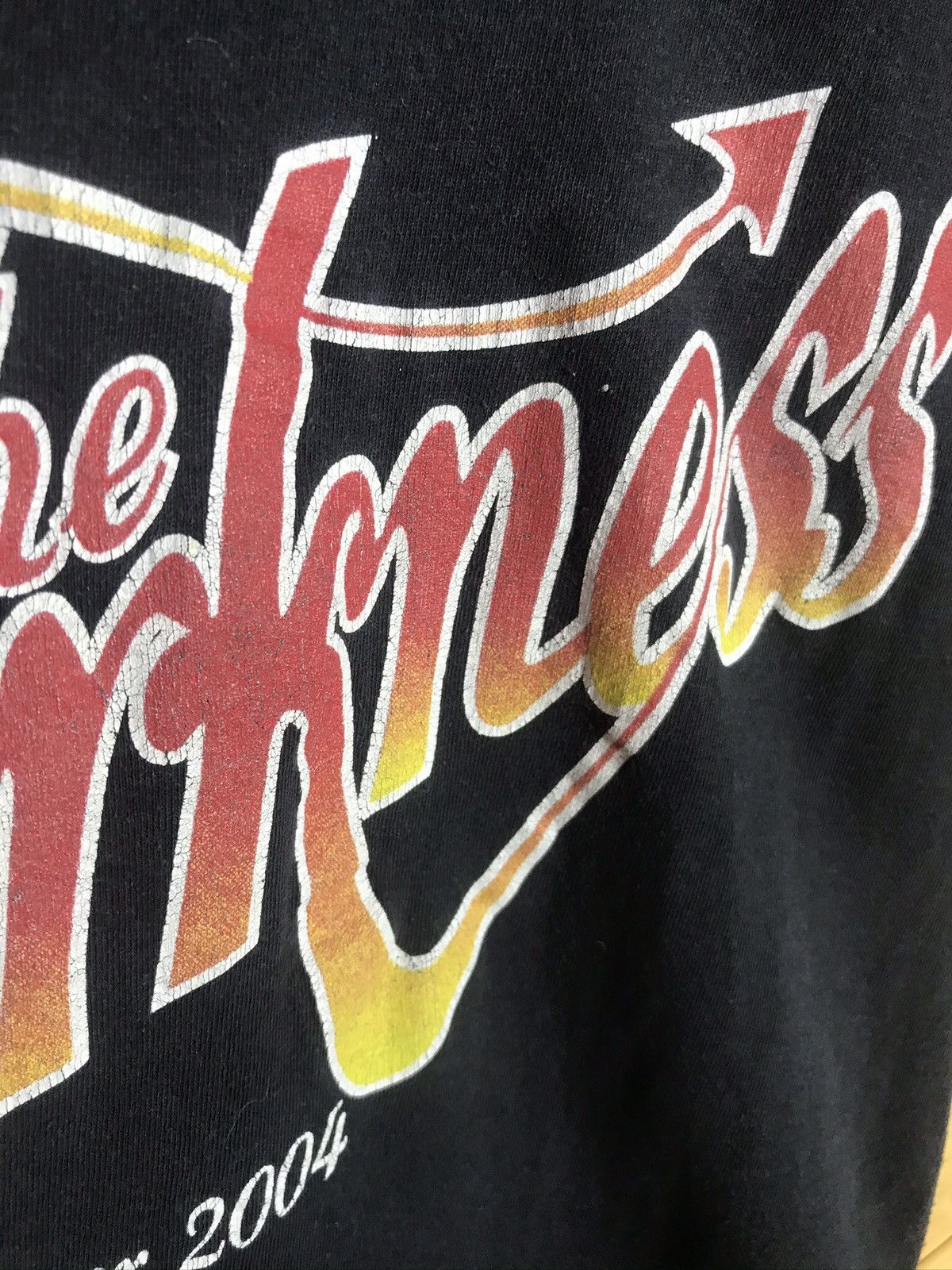 Band Tees Vintage The Darkness 2004 tour shirt Size US XS / EU 42 / 0 - 4 Thumbnail