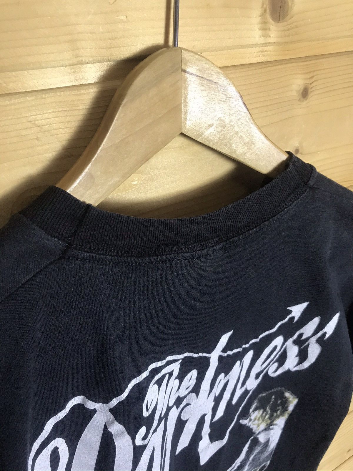 Band Tees Vintage The Darkness 2004 tour shirt Size US XS / EU 42 / 0 - 11 Thumbnail