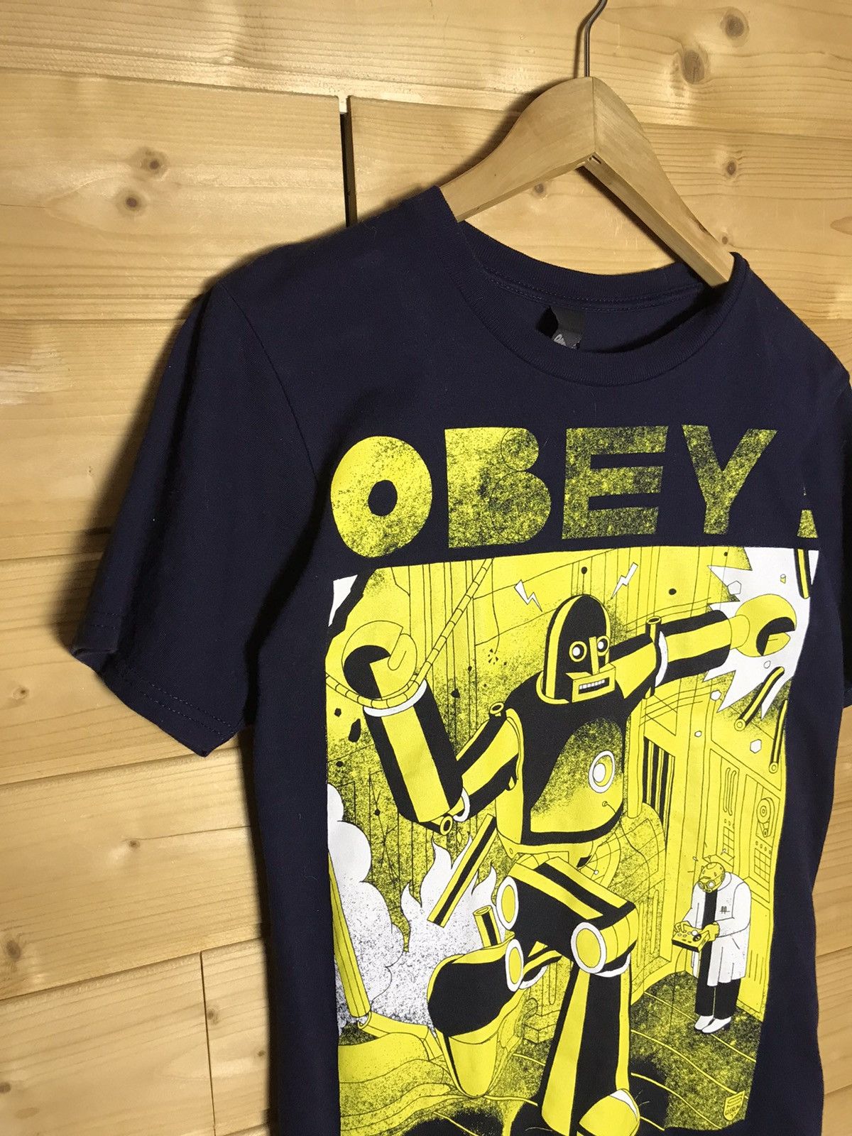 Obey Vintage Obey graphics t-shirt Size US S / EU 44-46 / 1 - 2 Thumbnail