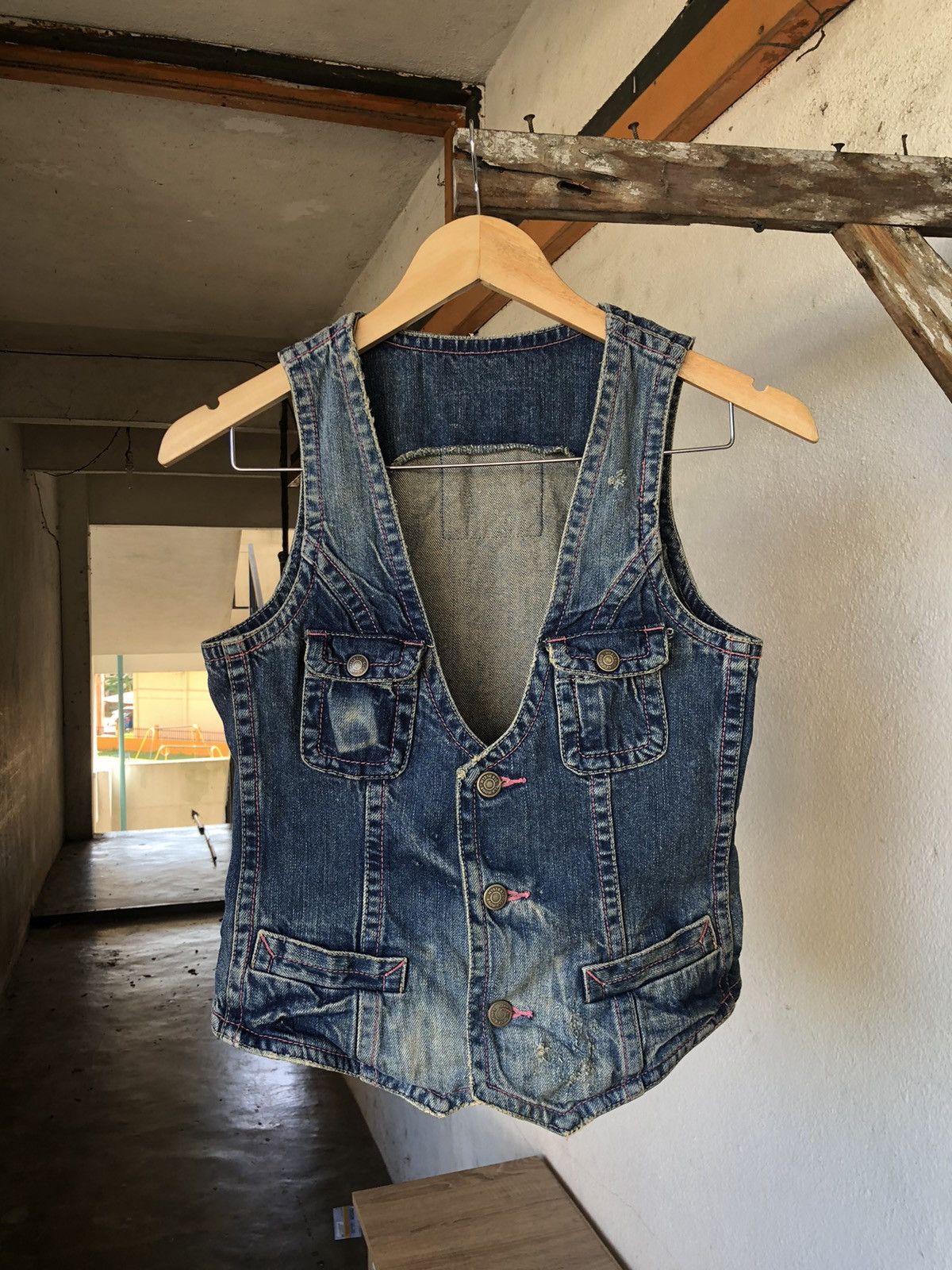 Hysteric Glamour Vintage Hysteric Glamour Distressed Denim Vest Jacket Size XXS / US 00 / IT 34 - 5 Thumbnail