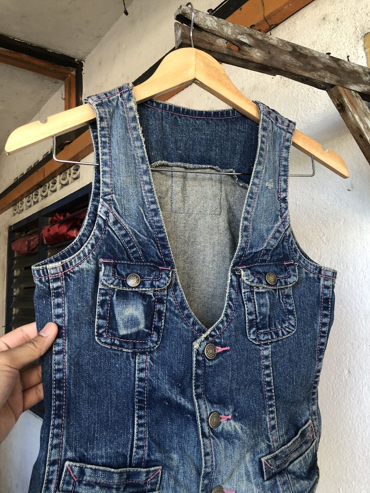 Hysteric Glamour Vintage Hysteric Glamour Distressed Denim Vest Jacket Size XXS / US 00 / IT 34 - 11 Thumbnail