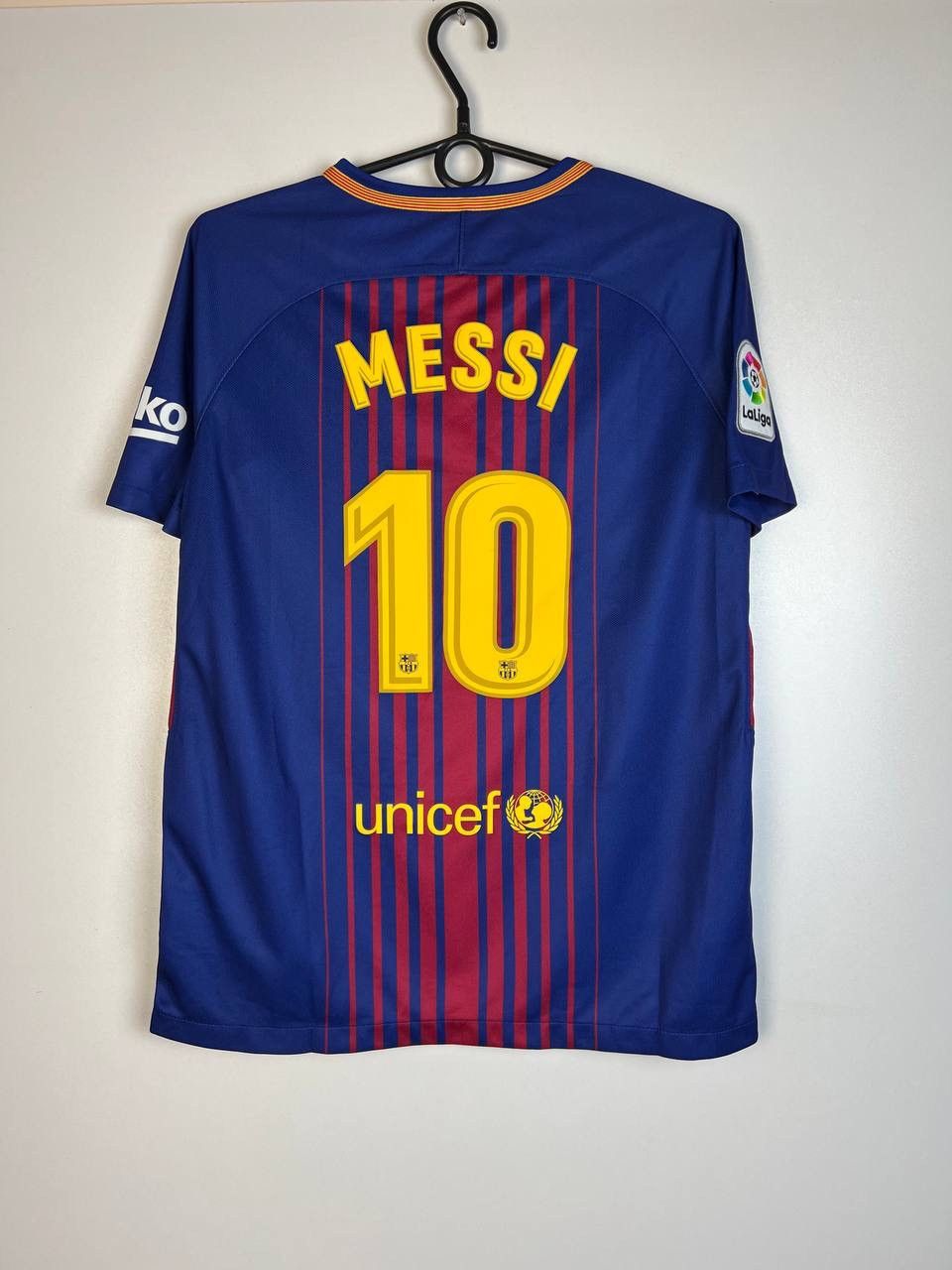 Vintage Barcelona Nike Messi 10 vintage t-shirt size S Size US S / EU 44-46 / 1 - 4 Thumbnail