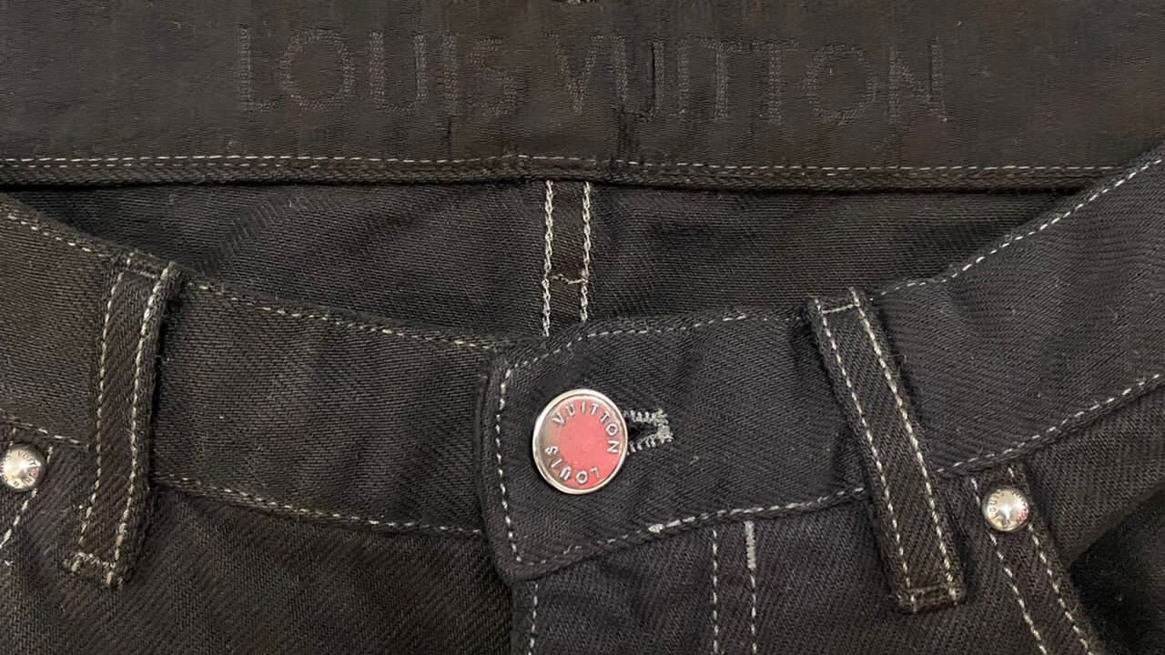 Louis Vuitton Louis Vuitton Black Denim Pants W32 Size US 32 / EU 48 - 2 Thumbnail