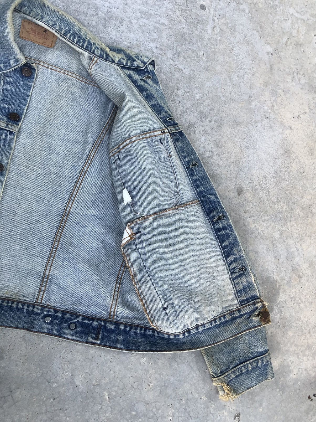 Levi's Vintage 70s Levi’s Big E Denim Jacket Distressed Size US L / EU 52-54 / 3 - 11 Thumbnail