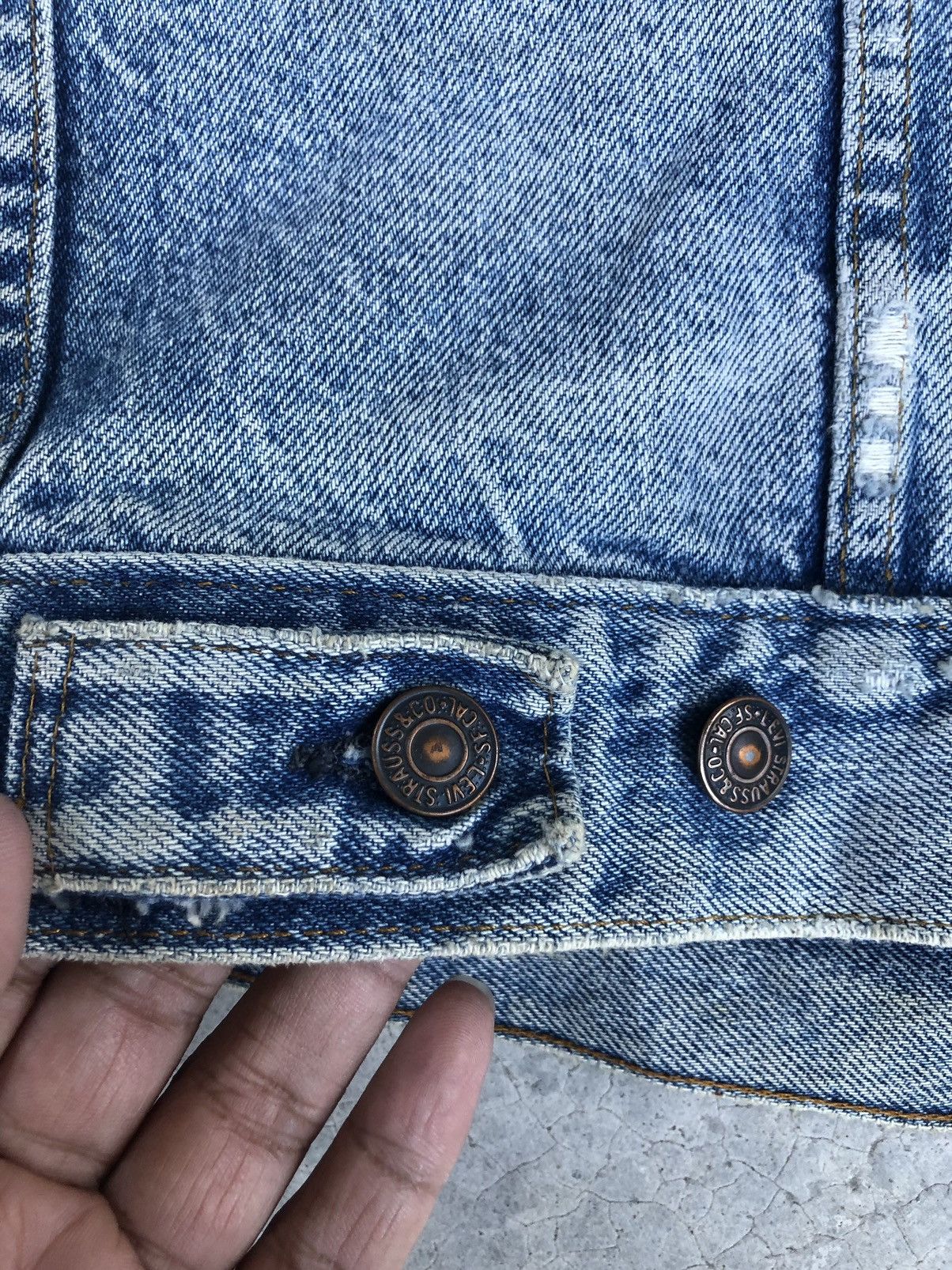 Levi's Vintage 70s Levi’s Big E Denim Jacket Distressed Size US L / EU 52-54 / 3 - 14 Thumbnail