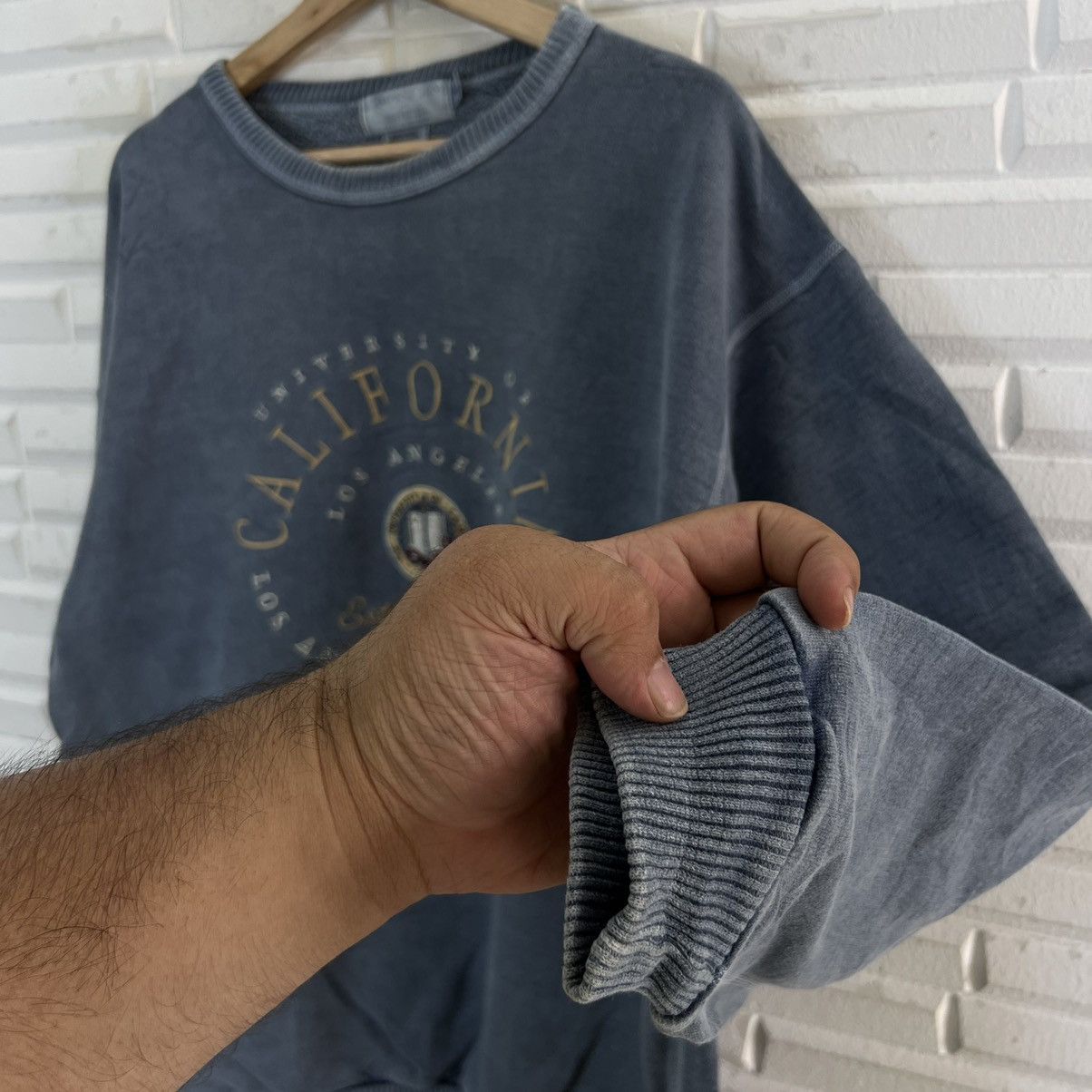 Japanese Brand VINTAGE CAMPUS CREW BIG LOGO CREWNECK MADE IN CANADA Size US S / EU 44-46 / 1 - 6 Thumbnail