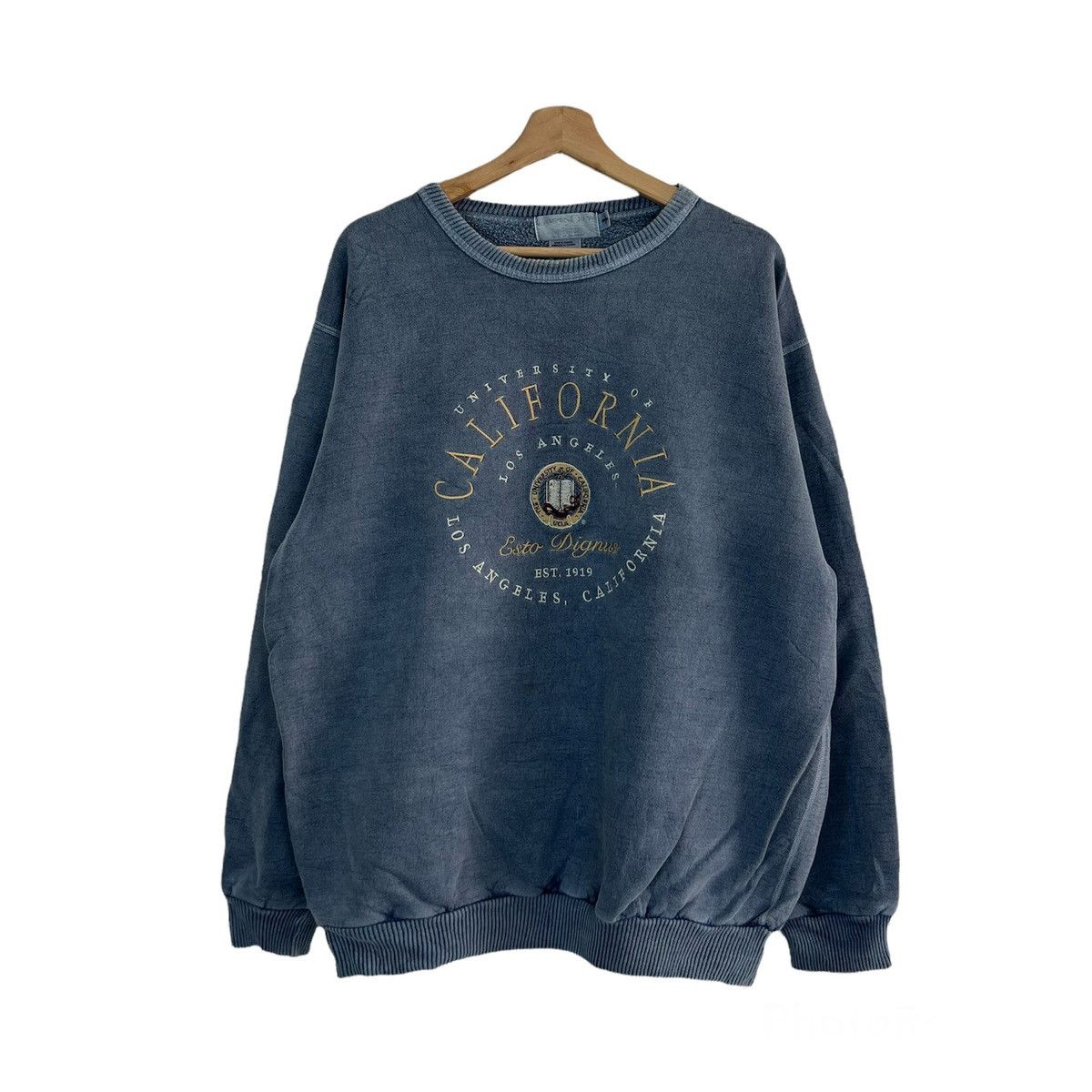 Japanese Brand VINTAGE CAMPUS CREW BIG LOGO CREWNECK MADE IN CANADA Size US S / EU 44-46 / 1 - 1 Thumbnail