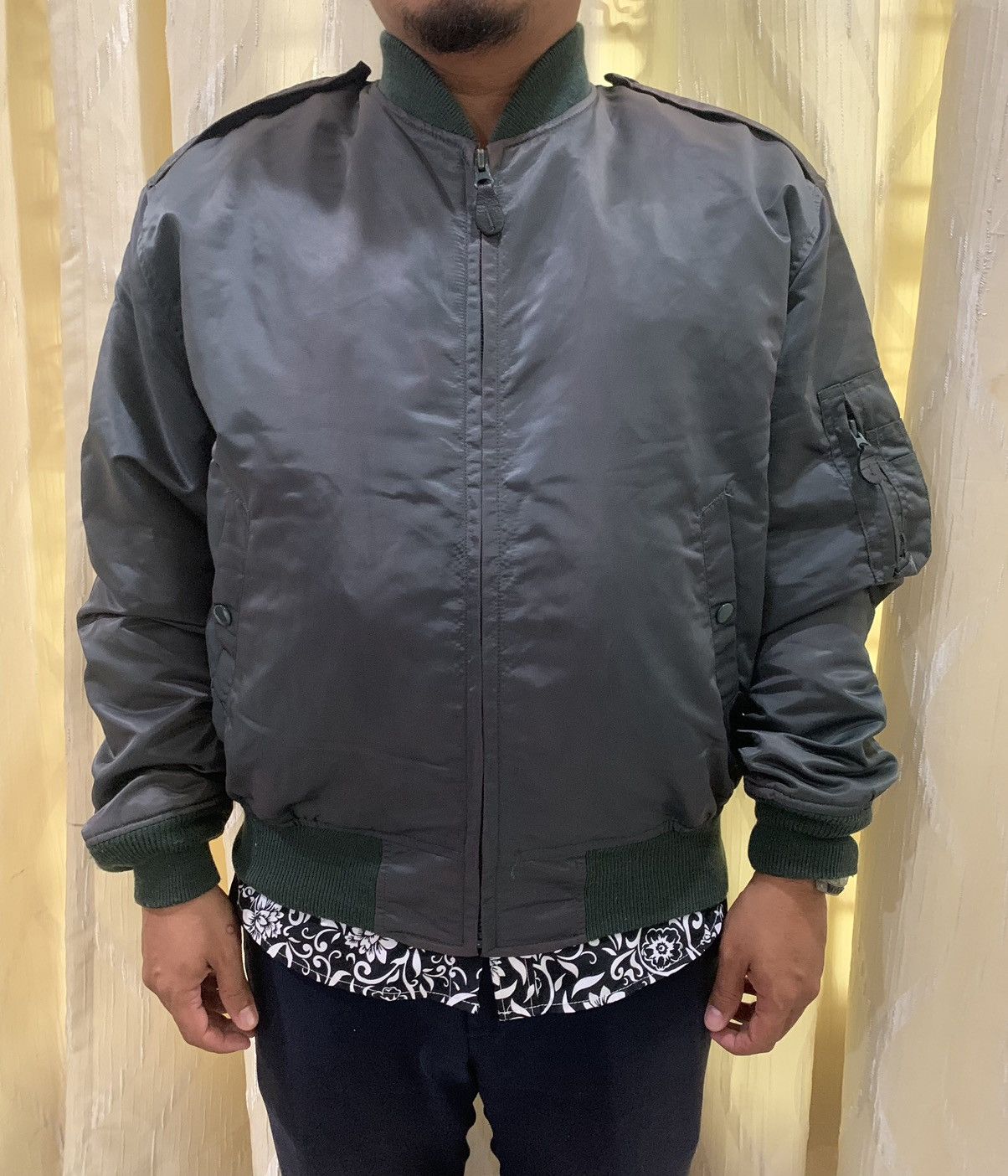 Japanese Brand Vintage Sunfaded Flight Bomber Jacket Size US M / EU 48-50 / 2 - 8 Thumbnail