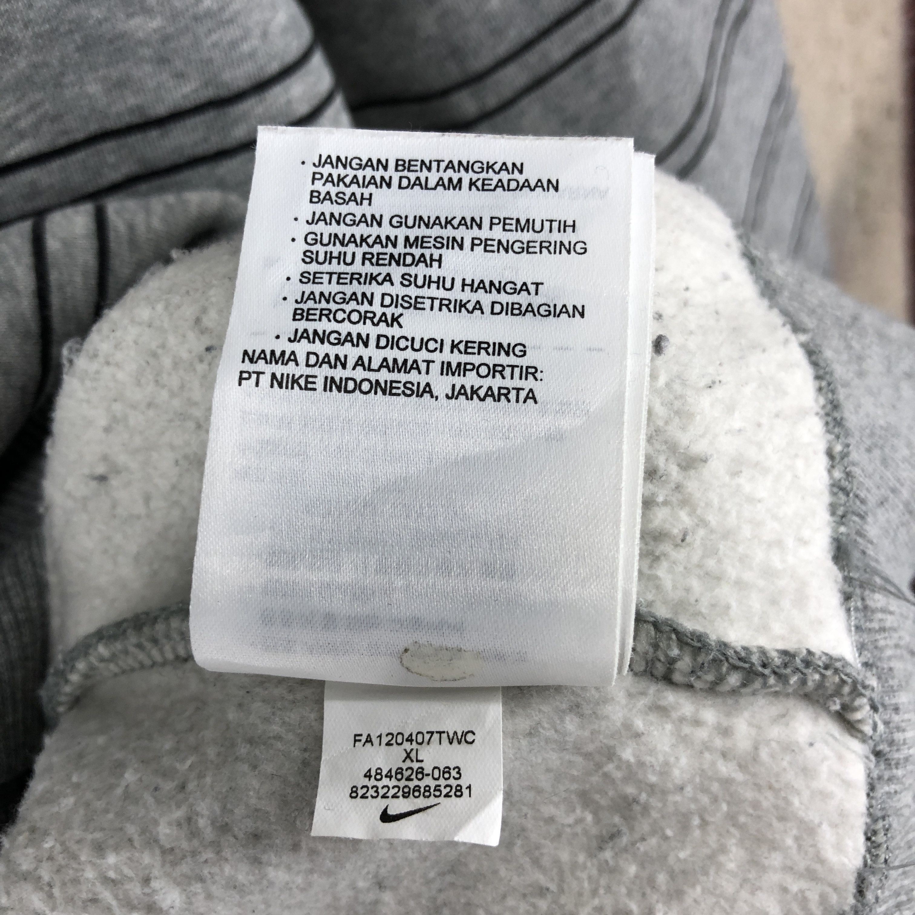 Nike NIKE ATHLETIC DEPT Stripe Sweatshirt #0232/K Size US L / EU 52-54 / 3 - 6 Thumbnail