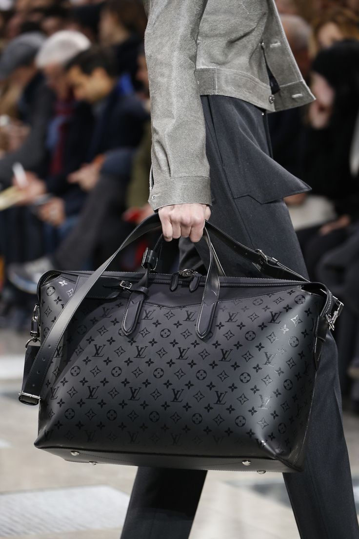 Louis Vuitton LV Fall 2016 Men Runway bag Size ONE SIZE - 11 Thumbnail