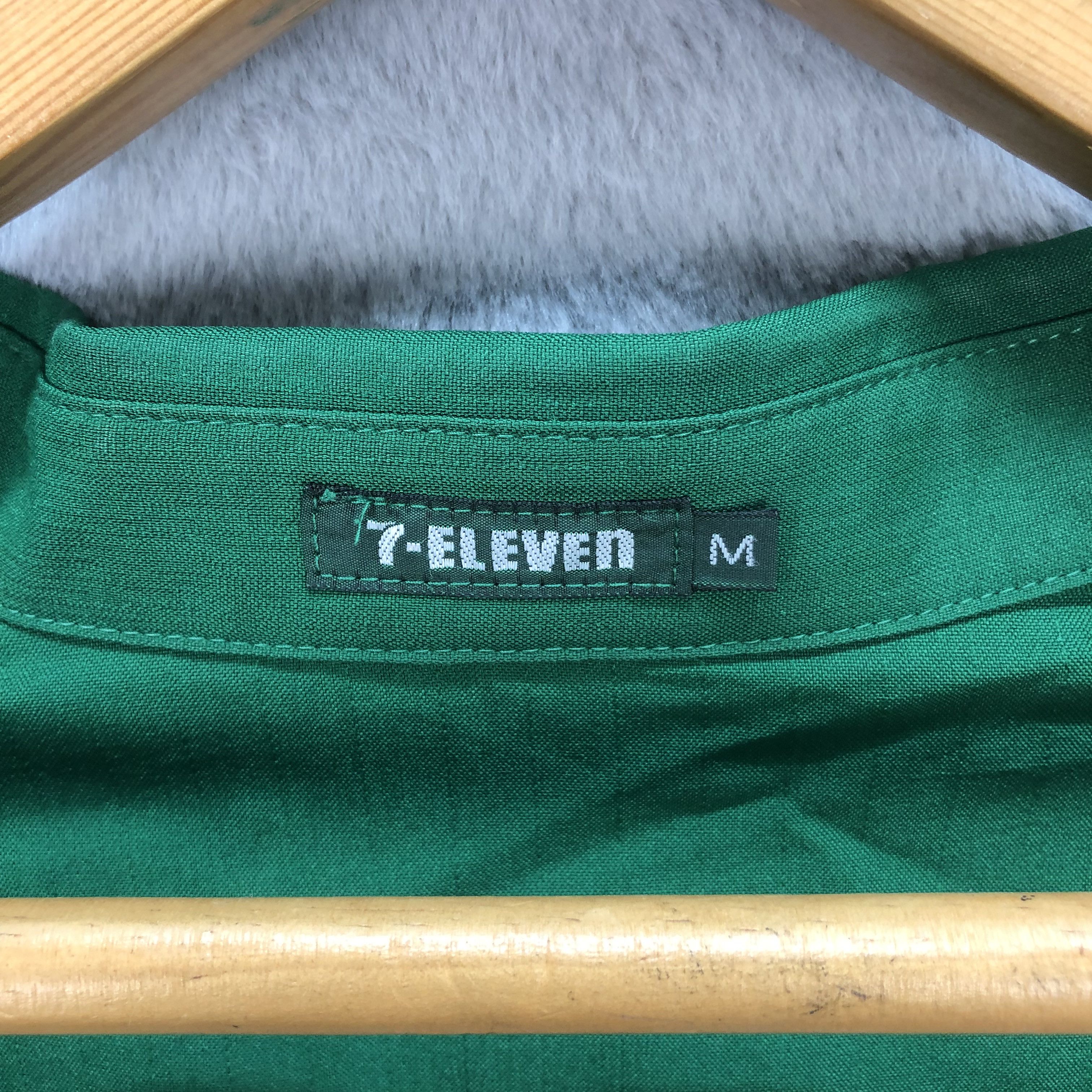 Japanese Brand VINTAGE 90'S 7 ELEVEN UNIFORM L/S ZIPPER JACKET #5532-196 Size US M / EU 48-50 / 2 - 9 Thumbnail