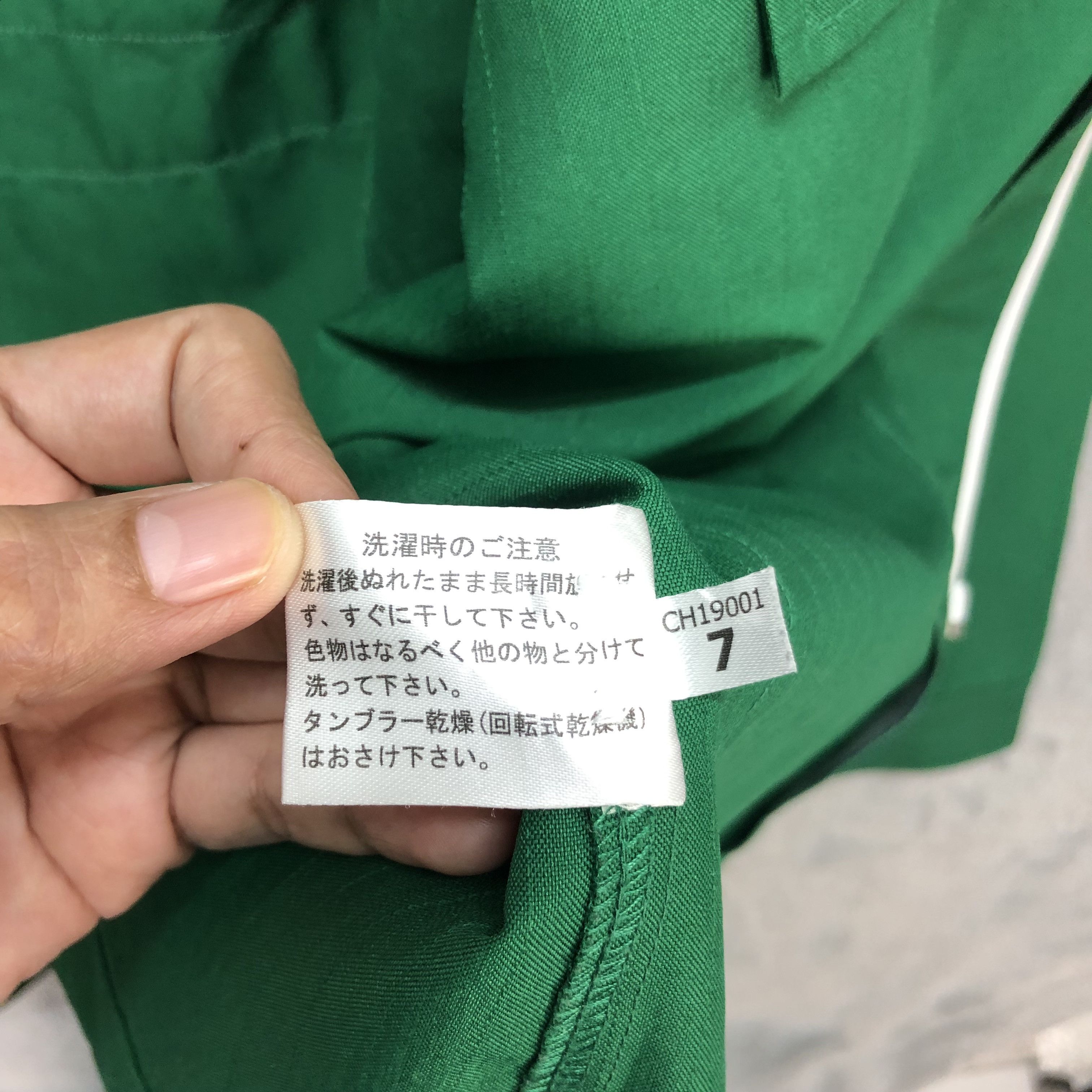 Japanese Brand VINTAGE 90'S 7 ELEVEN UNIFORM L/S ZIPPER JACKET #5532-196 Size US M / EU 48-50 / 2 - 11 Thumbnail