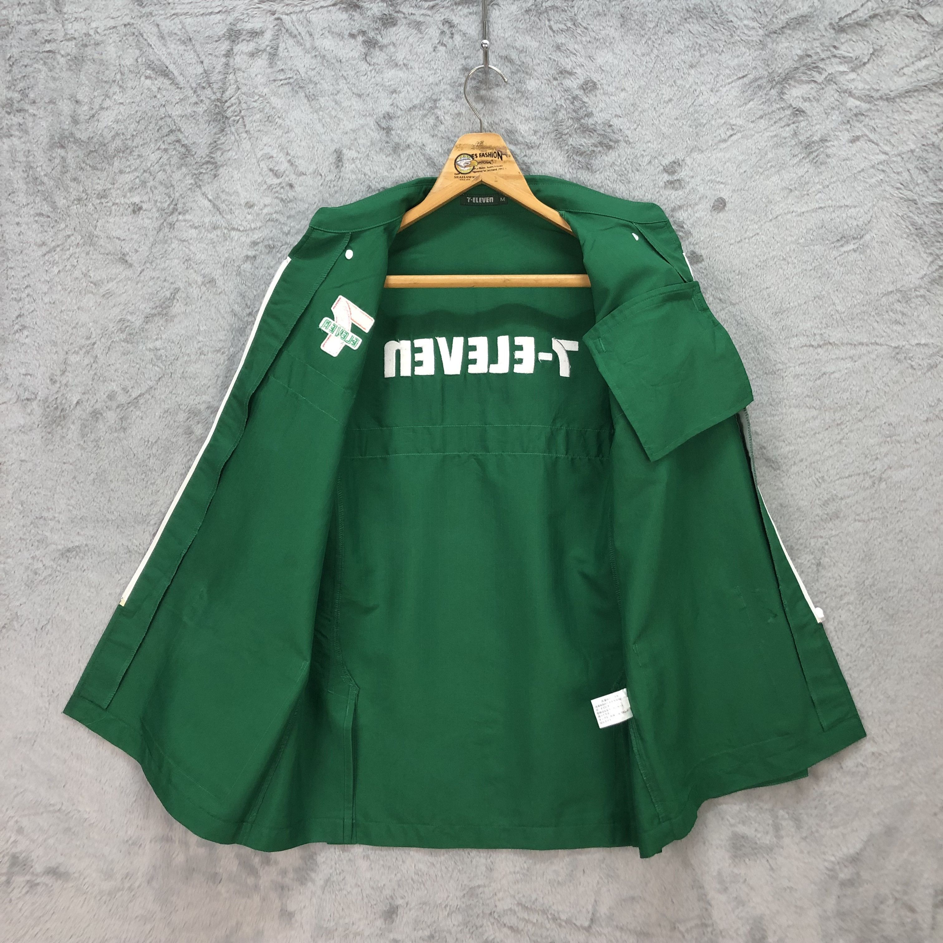 Japanese Brand VINTAGE 90'S 7 ELEVEN UNIFORM L/S ZIPPER JACKET #5532-196 Size US M / EU 48-50 / 2 - 8 Thumbnail