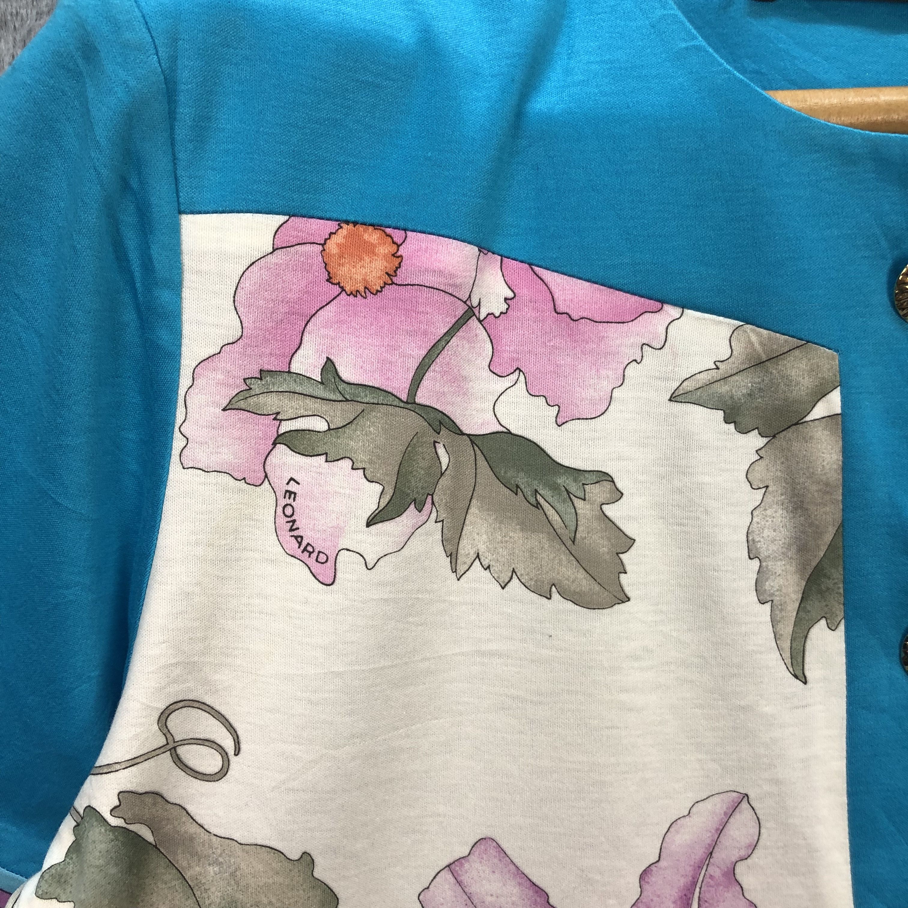 Japanese Brand LEONARD FASHION PARIS MADE IN JAPAN FLORAL SHIRT #5606-200 Size M / US 6-8 / IT 42-44 - 3 Thumbnail