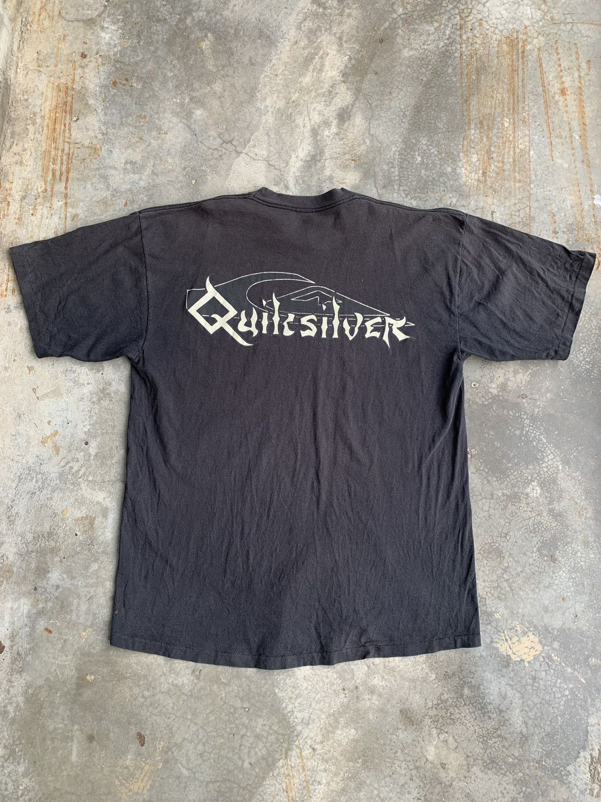 Quicksilver × Vintage Vintage 90s Trashed faded Quiksilver Australia Surf Tshirt Size US XL / EU 56 / 4 - 1 Thumbnail