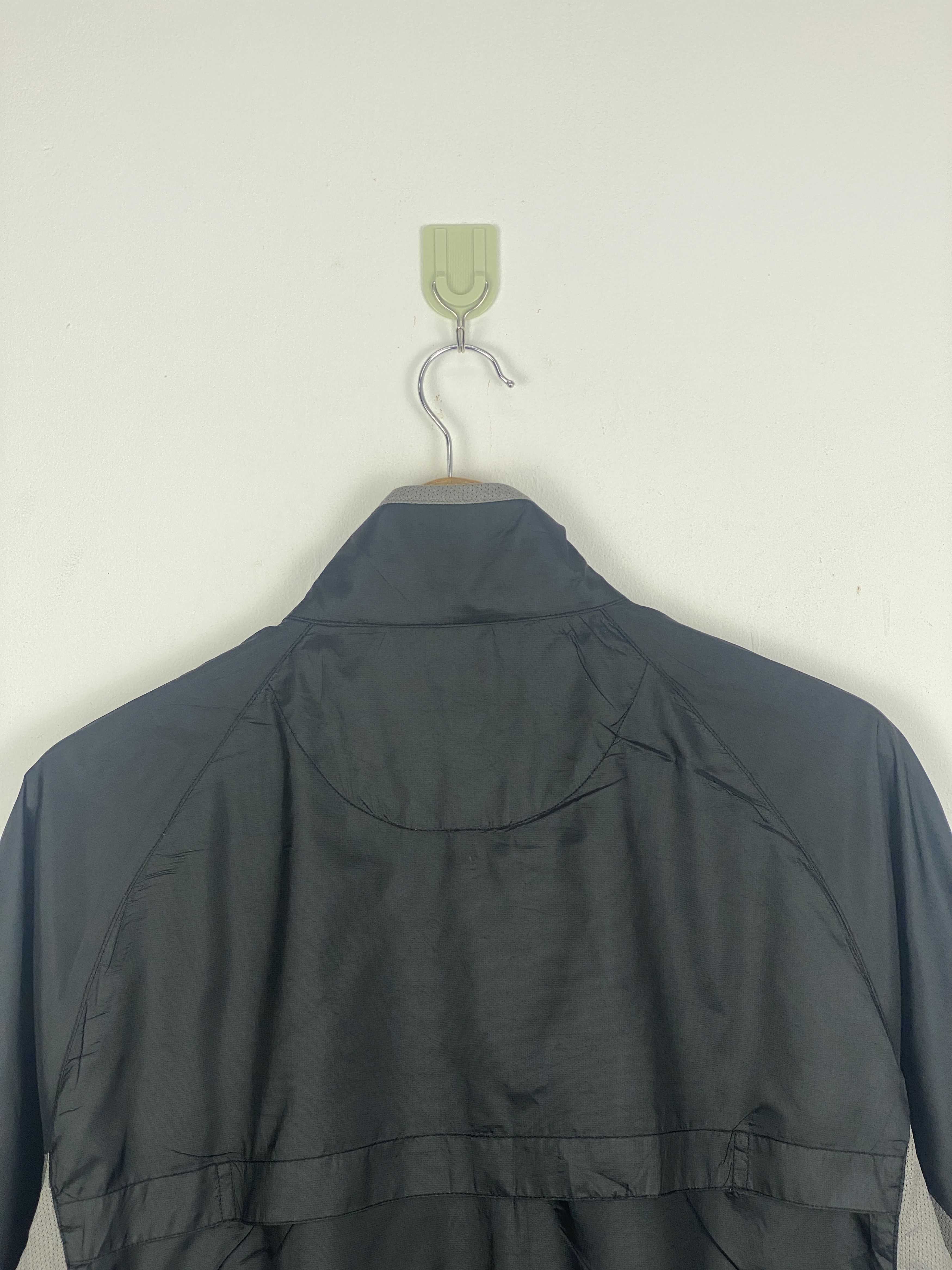 Nike Vintage Nike Golf Short Sleeve Windbreaker Jacket AH0070 Size US XL / EU 56 / 4 - 4 Thumbnail