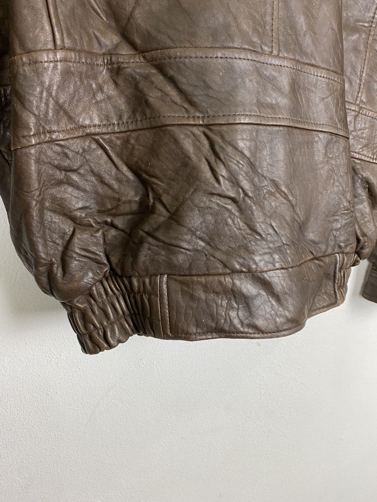 Vintage 🔥RARE🔥VINTAGE FLIGHT JACKET LEATHER BOMBER STYLE. Size US M / EU 48-50 / 2 - 6 Thumbnail