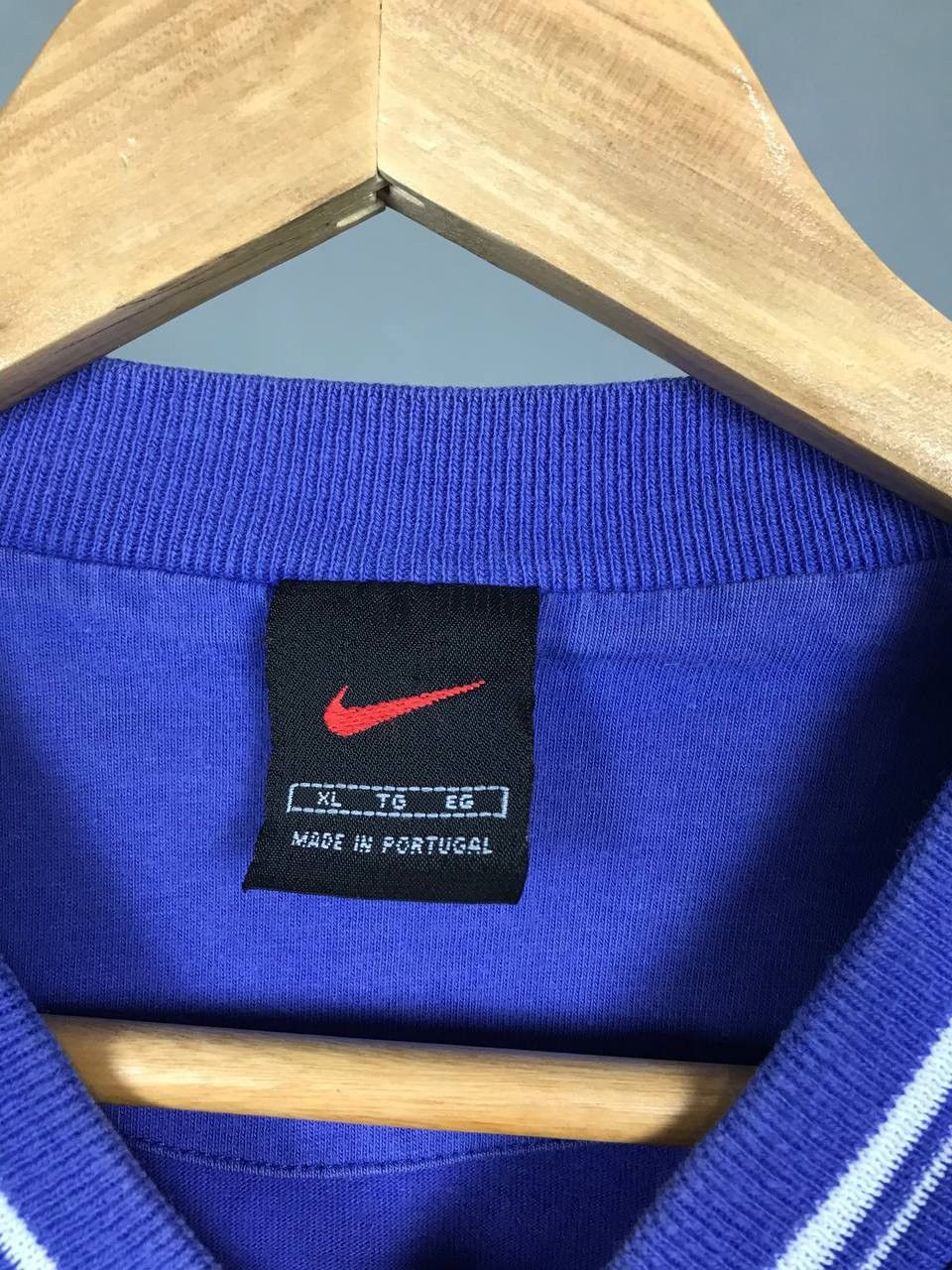 Nike × Vintage Nike swoosh streetwear vintage center logo tee Size US XL / EU 56 / 4 - 5 Thumbnail