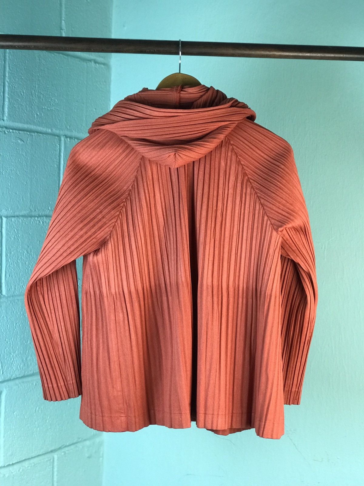 Homme Plisse Issey Miyake × Pleats Please Issey Miyake Grail!! Pleats Please Cropped Button Hoodie Size US L / EU 52-54 / 3 - 8 Thumbnail