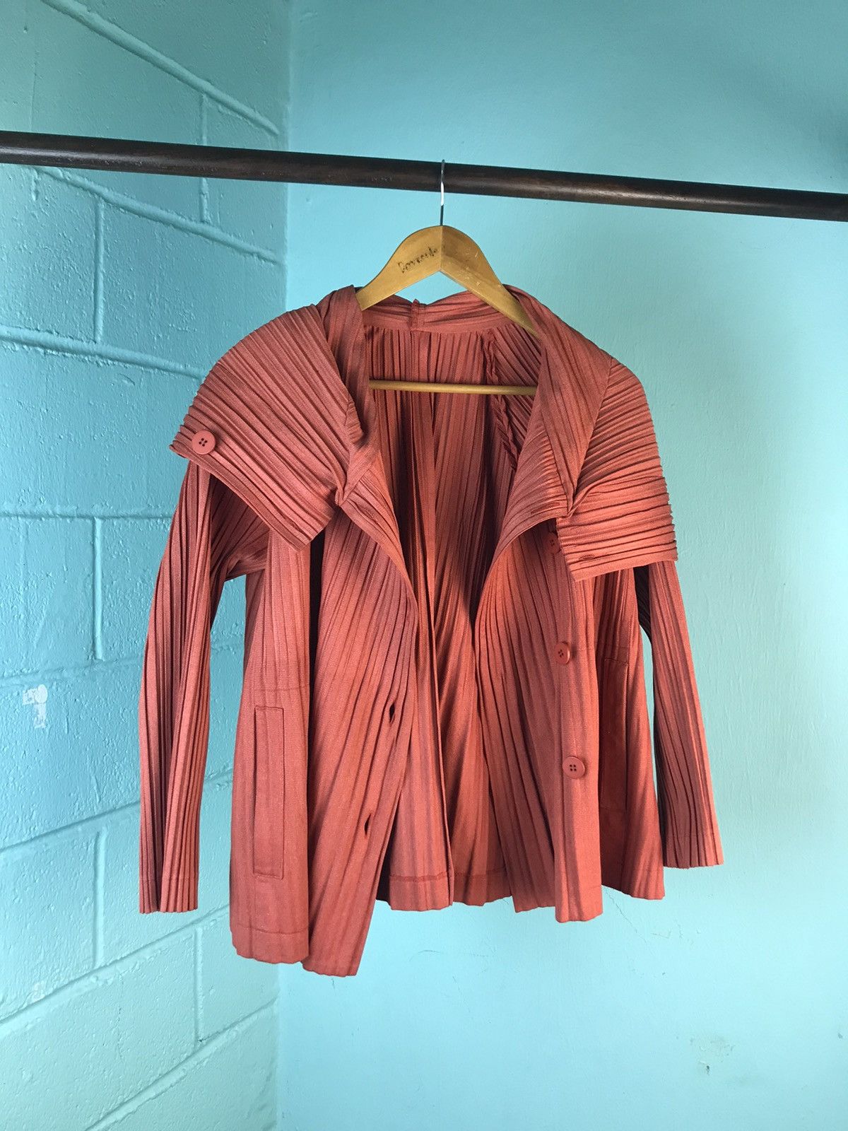 Homme Plisse Issey Miyake × Pleats Please Issey Miyake Grail!! Pleats Please Cropped Button Hoodie Size US L / EU 52-54 / 3 - 5 Thumbnail