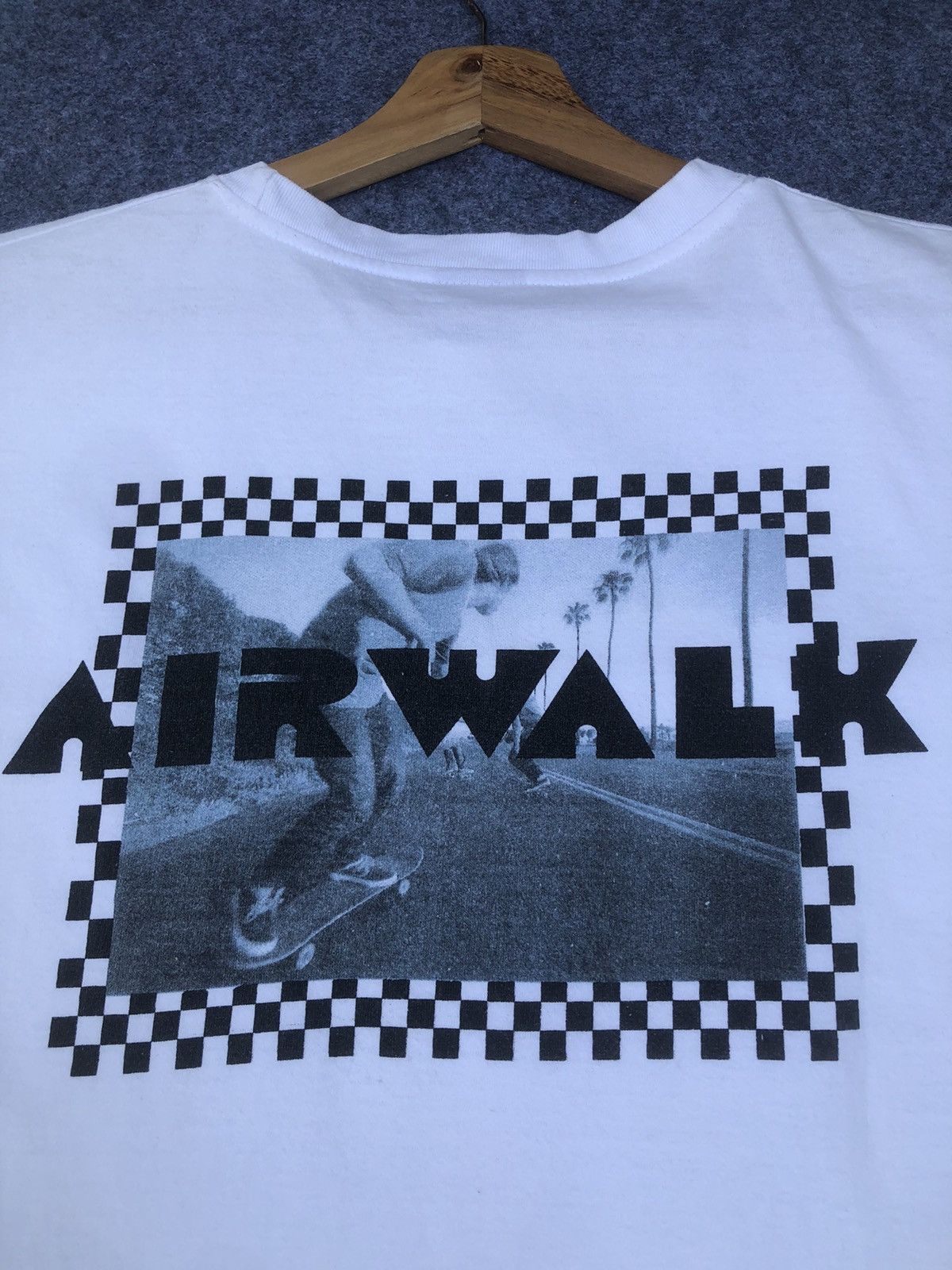 Airwalk Last Drop🔥Rare‼️Vintage Airwalk Skateboard Photo Tee Size US L / EU 52-54 / 3 - 10 Thumbnail