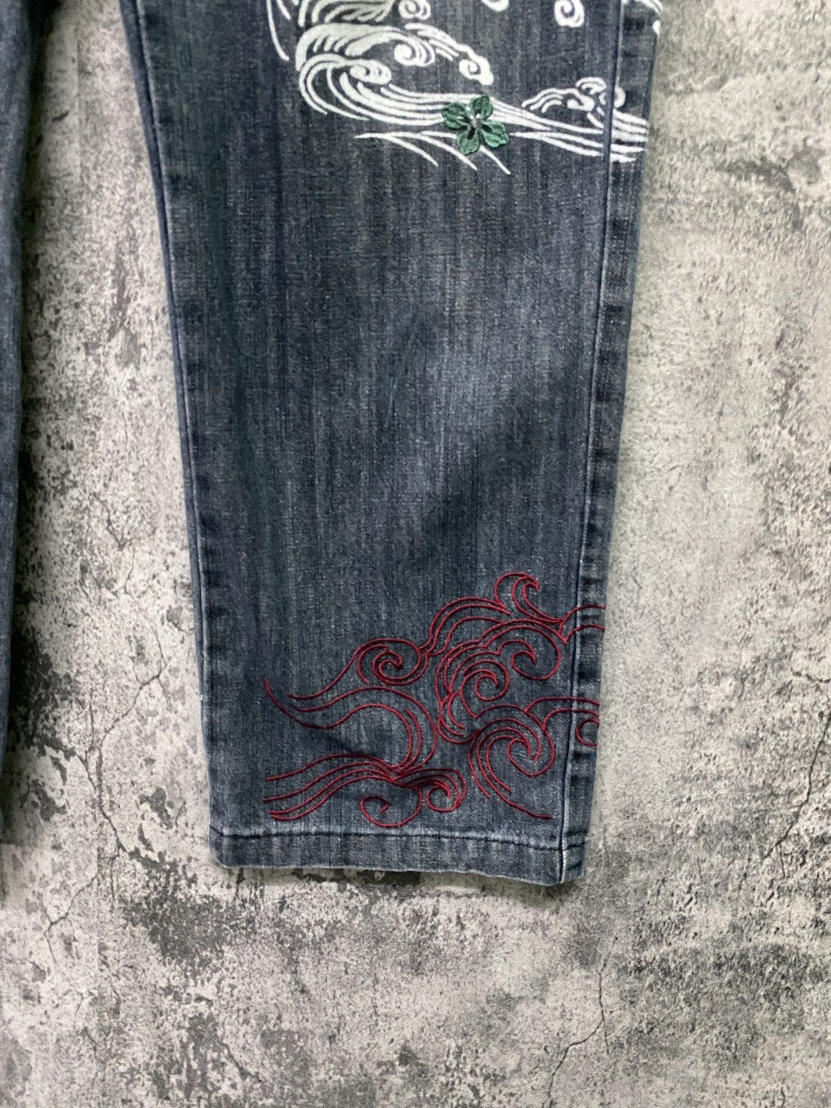 Designer × Japanese Brand Japan VOMANIE Embroidered And Printed Sukajan Fish Koi Jeans Size US 32 / EU 48 - 5 Thumbnail