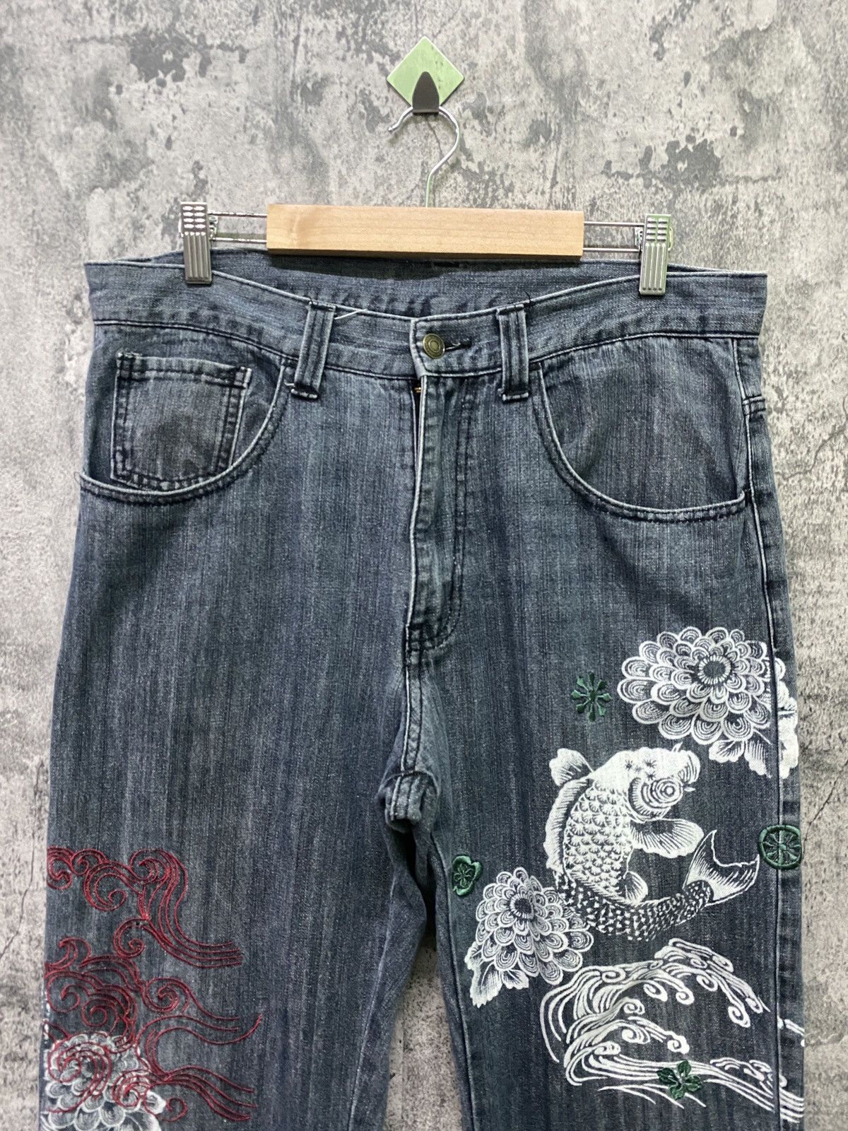 Designer × Japanese Brand Japan VOMANIE Embroidered And Printed Sukajan Fish Koi Jeans Size US 32 / EU 48 - 3 Thumbnail