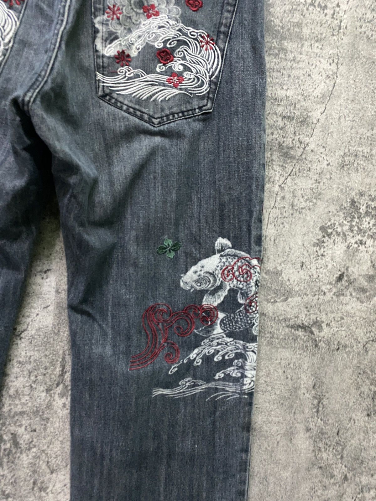 Designer × Japanese Brand Japan VOMANIE Embroidered And Printed Sukajan Fish Koi Jeans Size US 32 / EU 48 - 13 Thumbnail