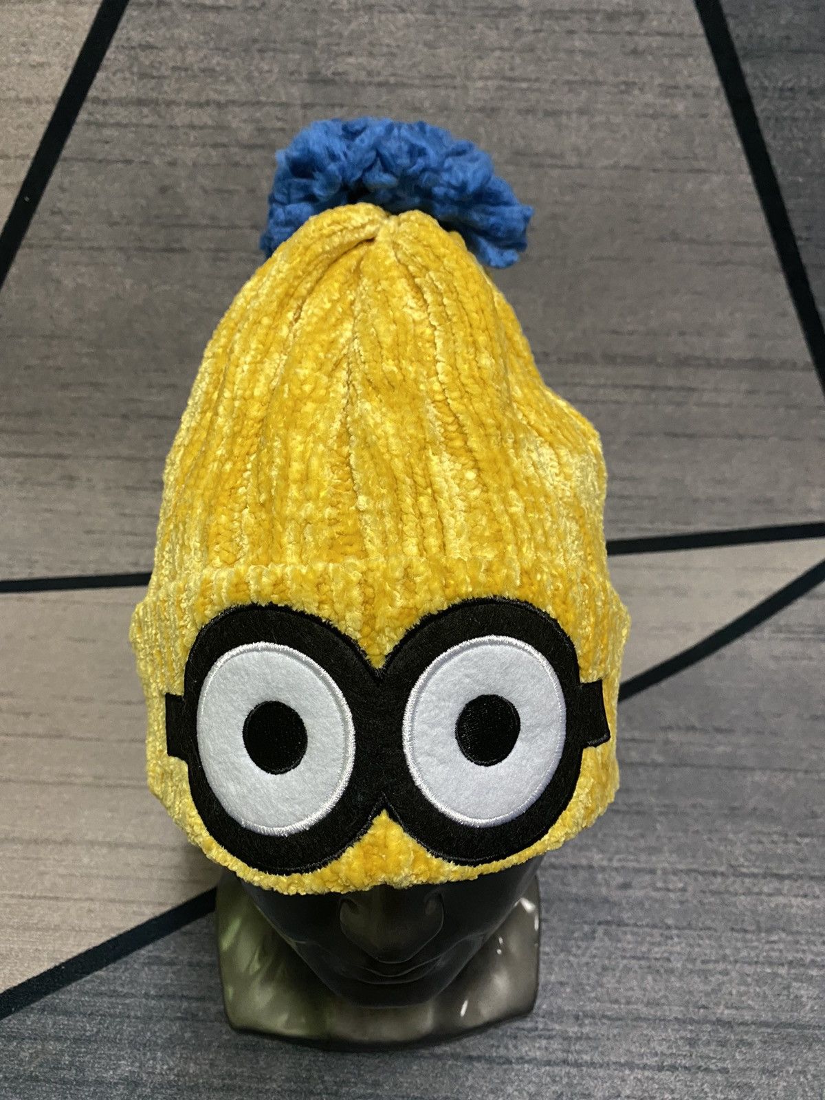 Universal Studios DESPICABLE ME Yellow Velvet Beanie Hat Size ONE SIZE - 5 Thumbnail