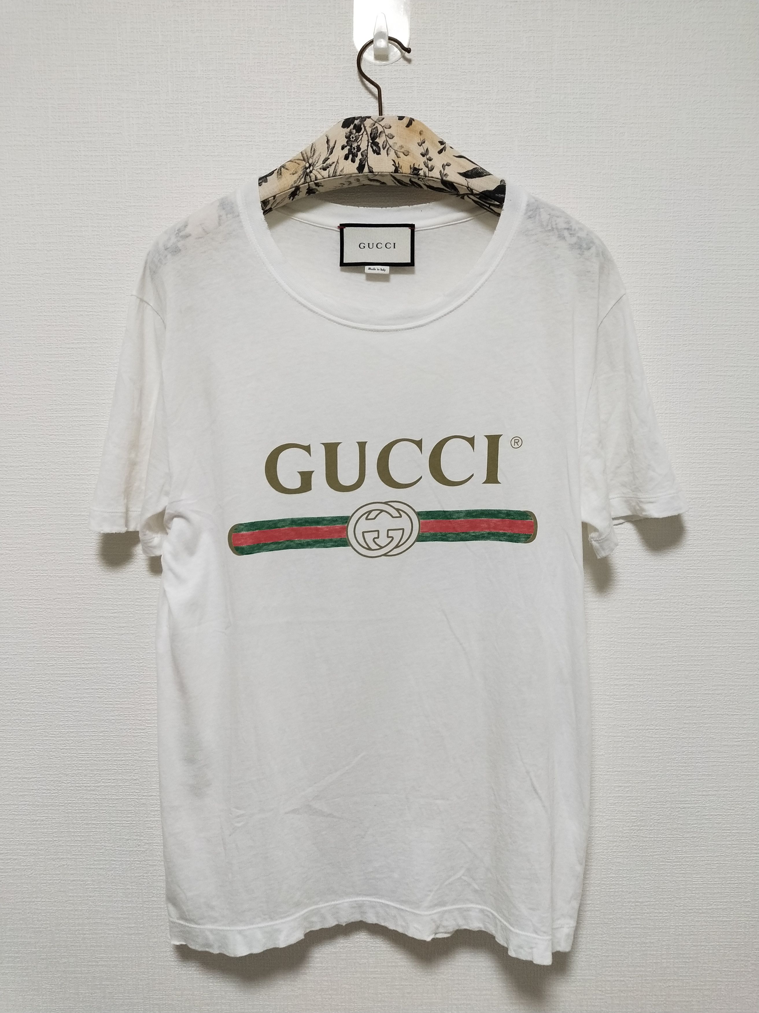 image of Gucci Belt Logo Tee in White, Men's (Size Small)