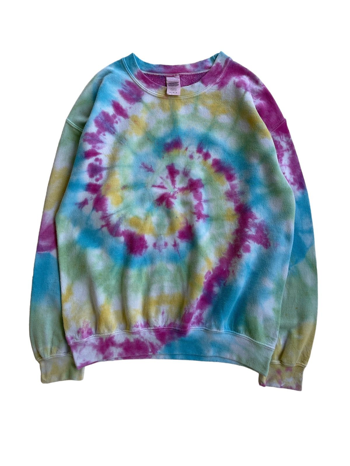 image of Gildan Vintage Rainbow Tie Dye Y2K Sweatshirts, Men's (Size Medium)